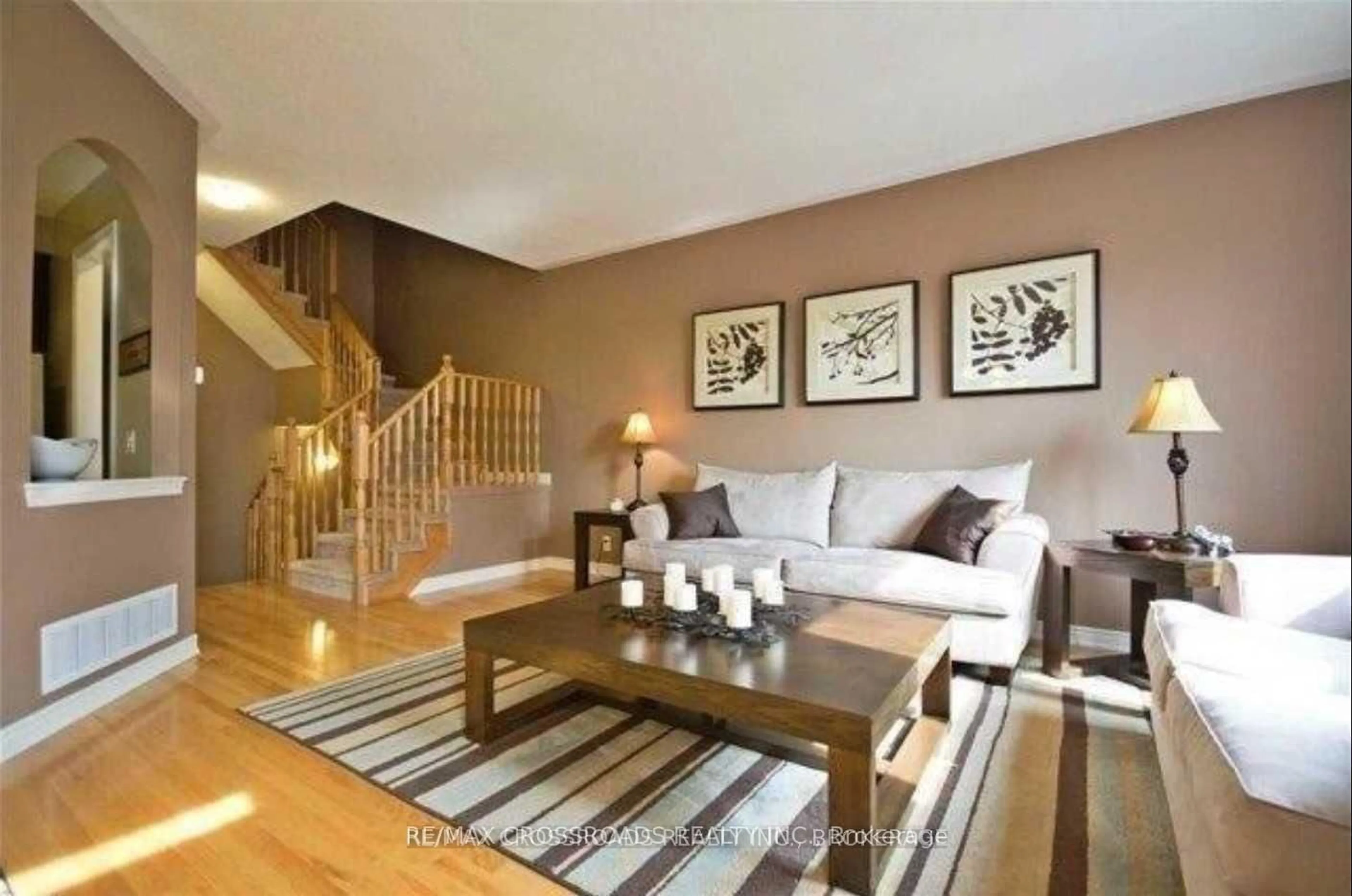 Living room with furniture, unknown for 95 Thatcher Cres, Newmarket Ontario L9N 0B9