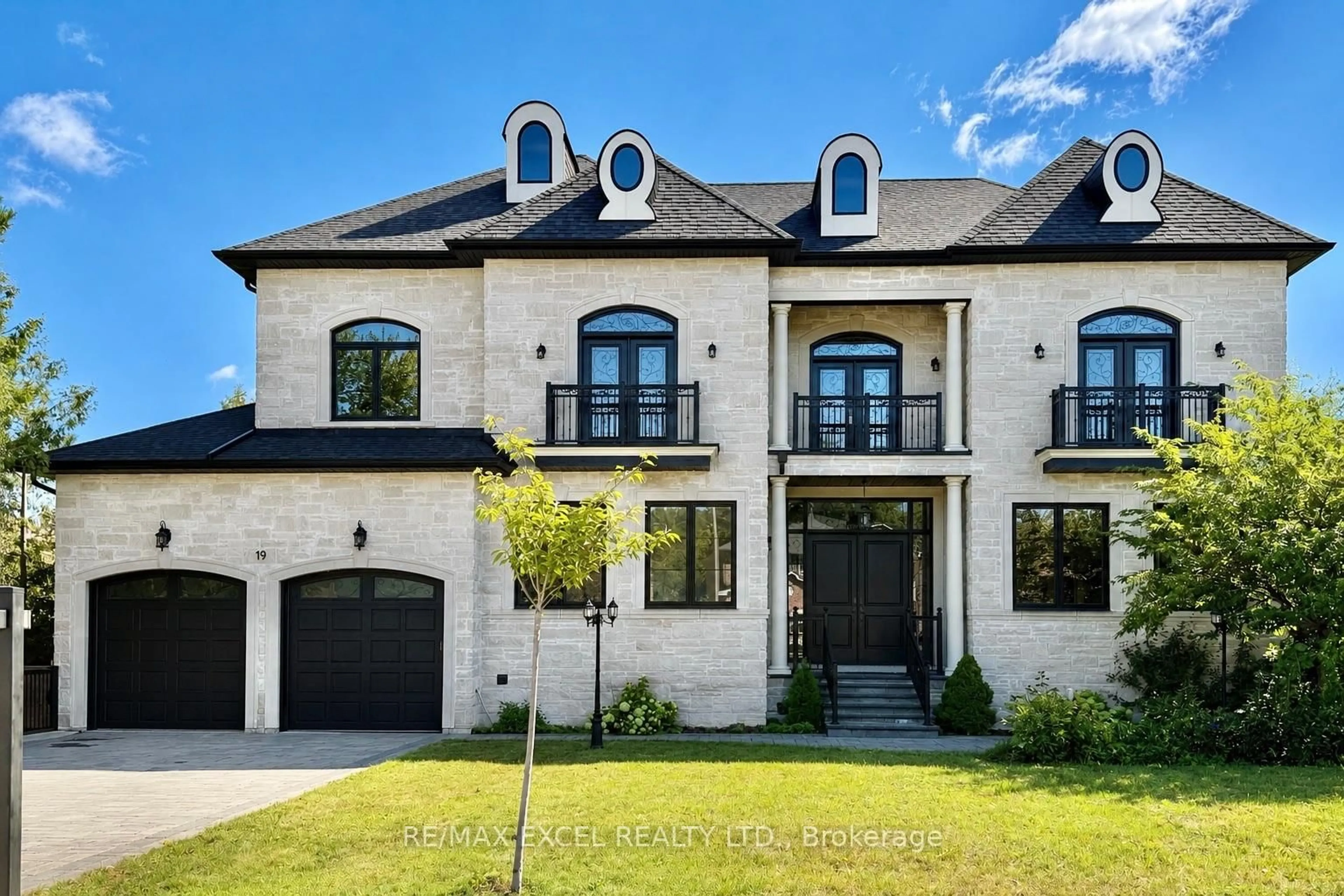 Home with brick exterior material, street for 19 Blyth St, Richmond Hill Ontario L4E 2Y2