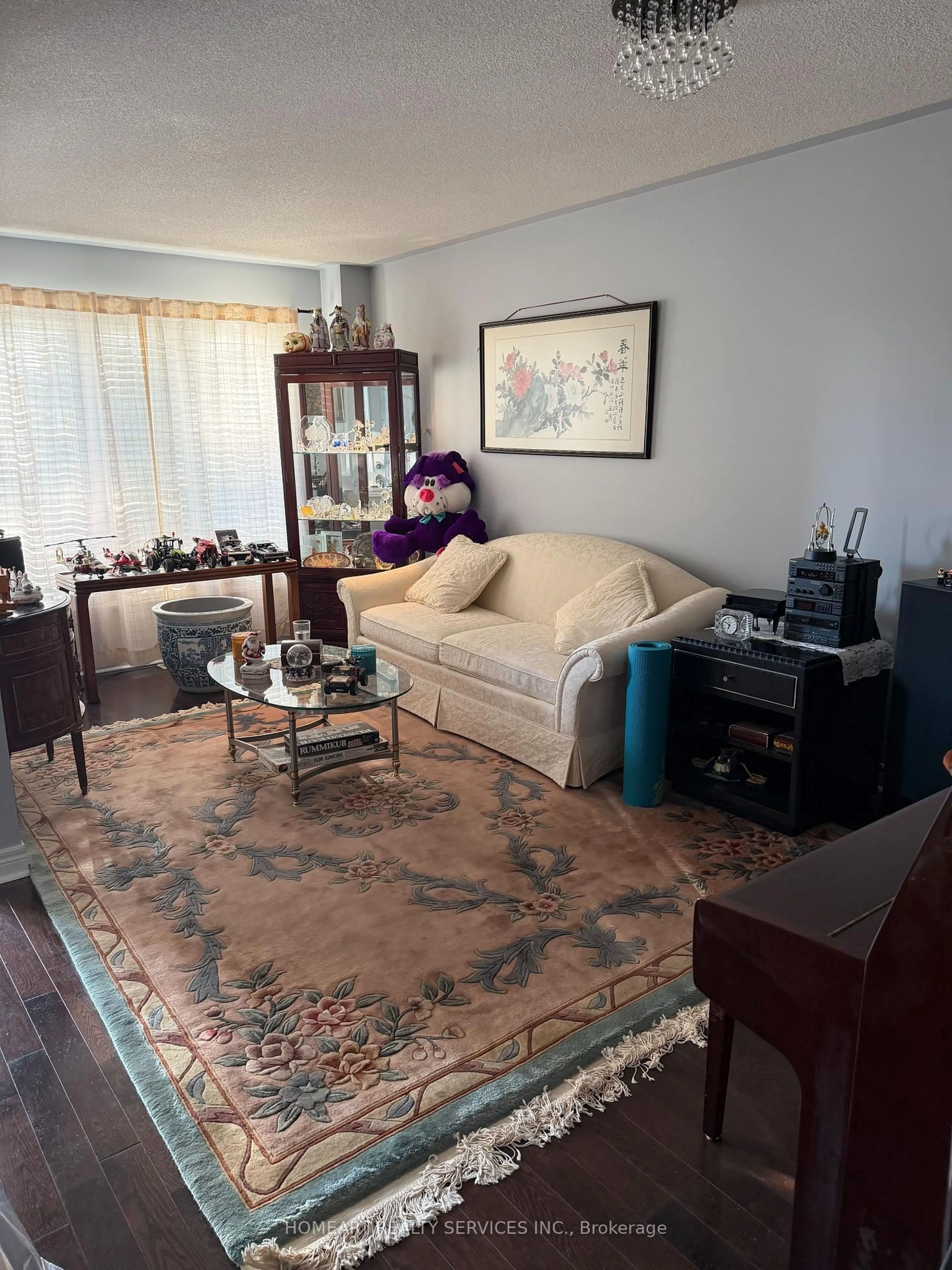 Living room with furniture, unknown for 46 Firbank Lane, Whitchurch-Stouffville Ontario L4A 0K9