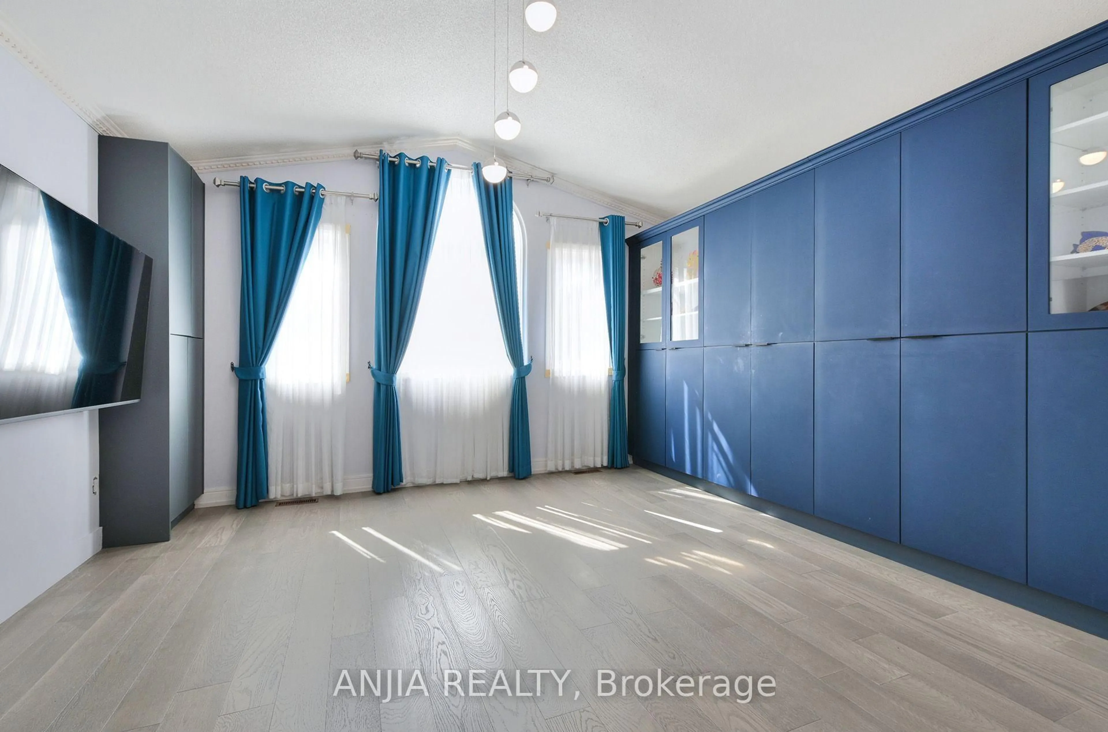 Unknown for 127 Tomlinson Circ, Markham Ontario L3R 9K4