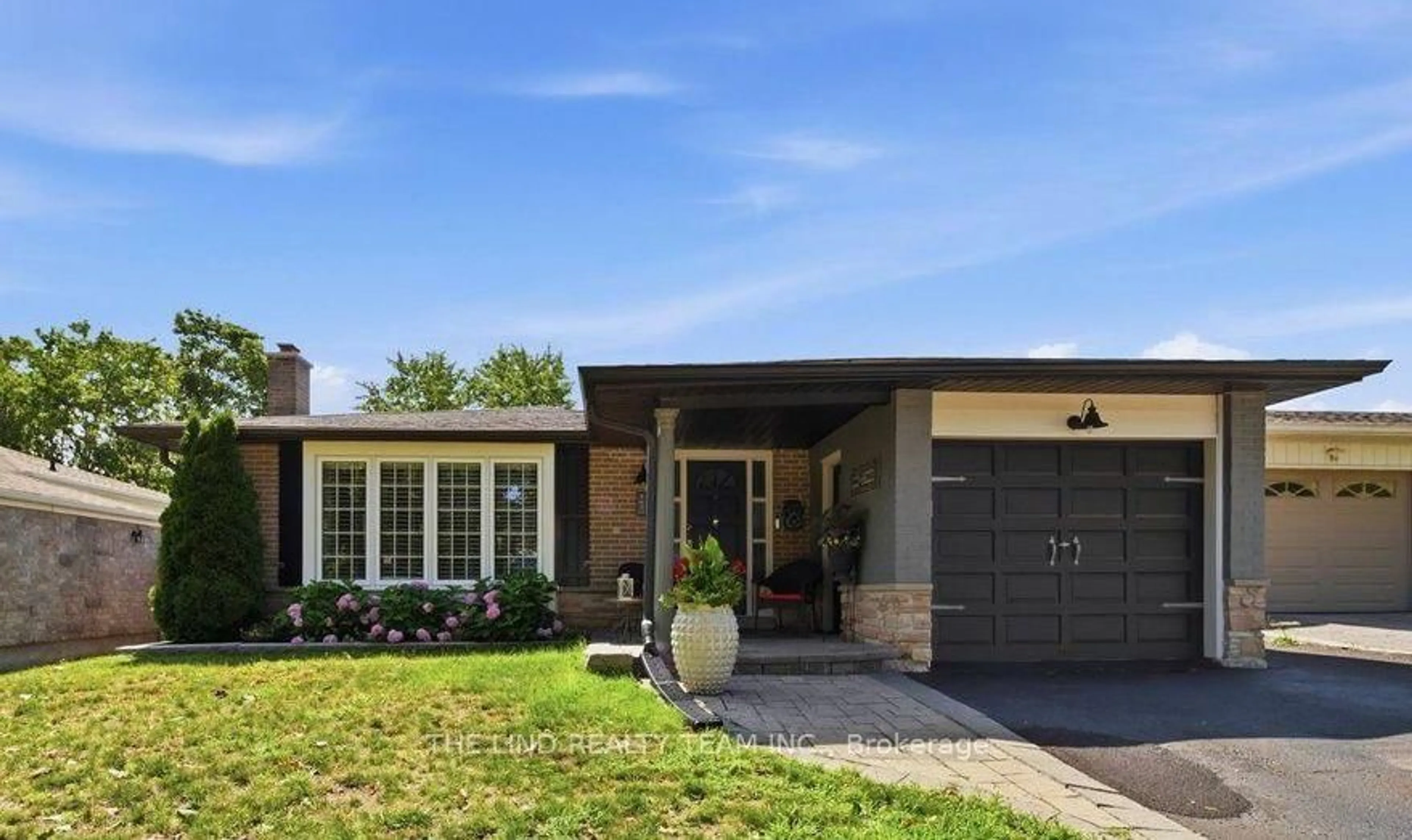 Home with brick exterior material, street for 163 Orchard Heights Blvd, Aurora Ontario L4G 3A3