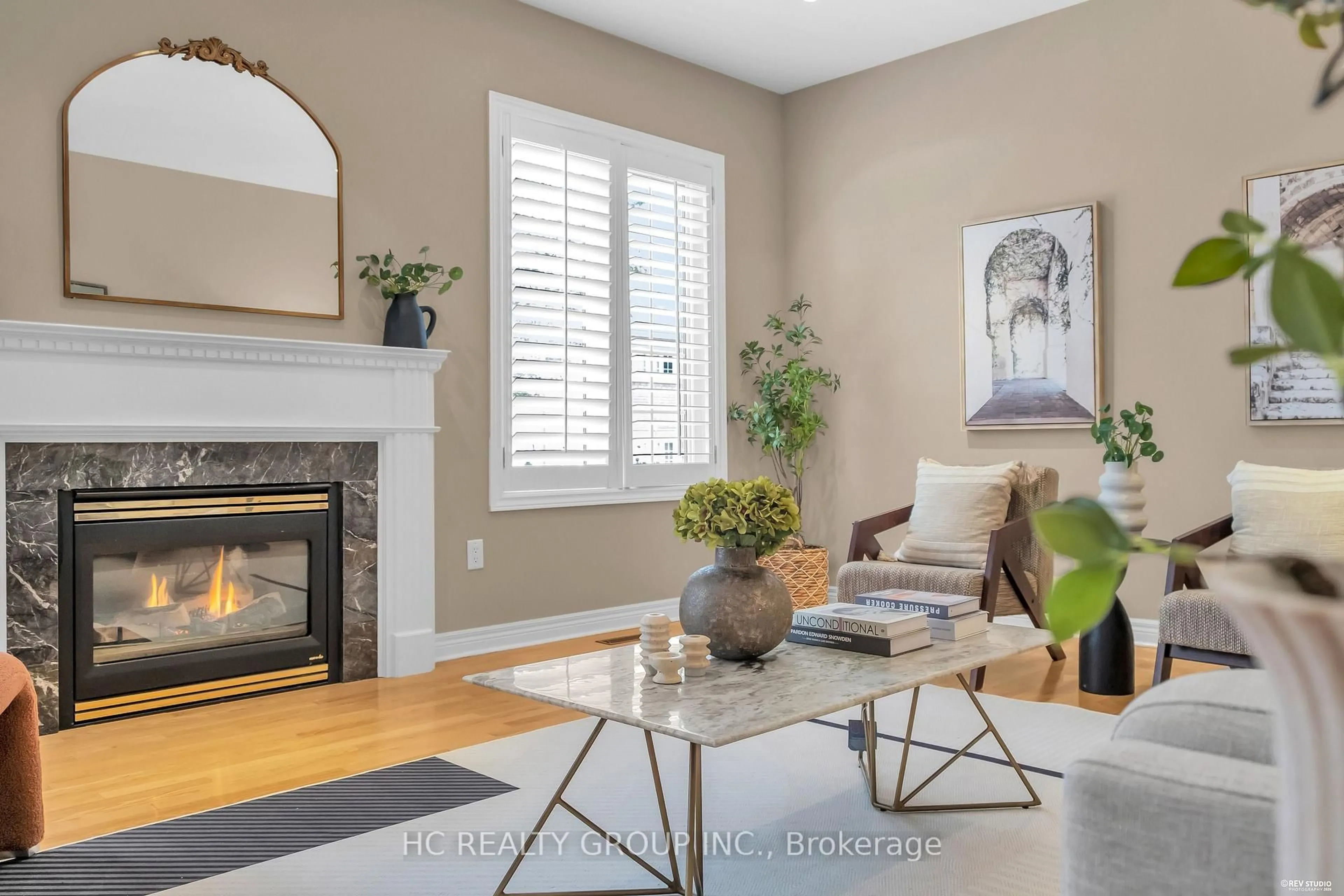 Living room with furniture, unknown for 77 Sutcliffe Cres, Markham Ontario L6C 1X2