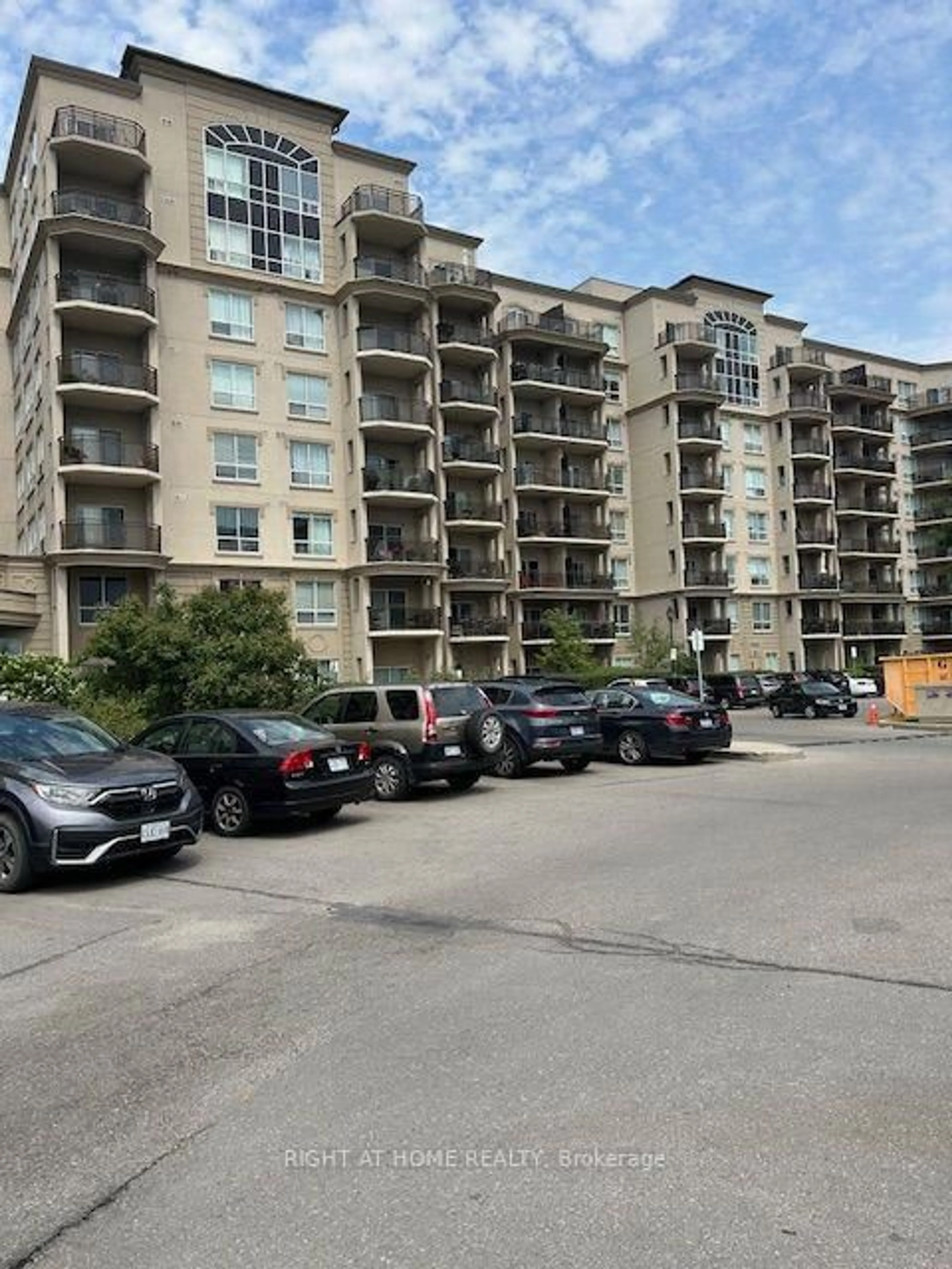 A pic from outside/outdoor area/front of a property/back of a property/a pic from drone, street for 2 Maison Parc Crt #403, Vaughan Ontario L4J 9K4