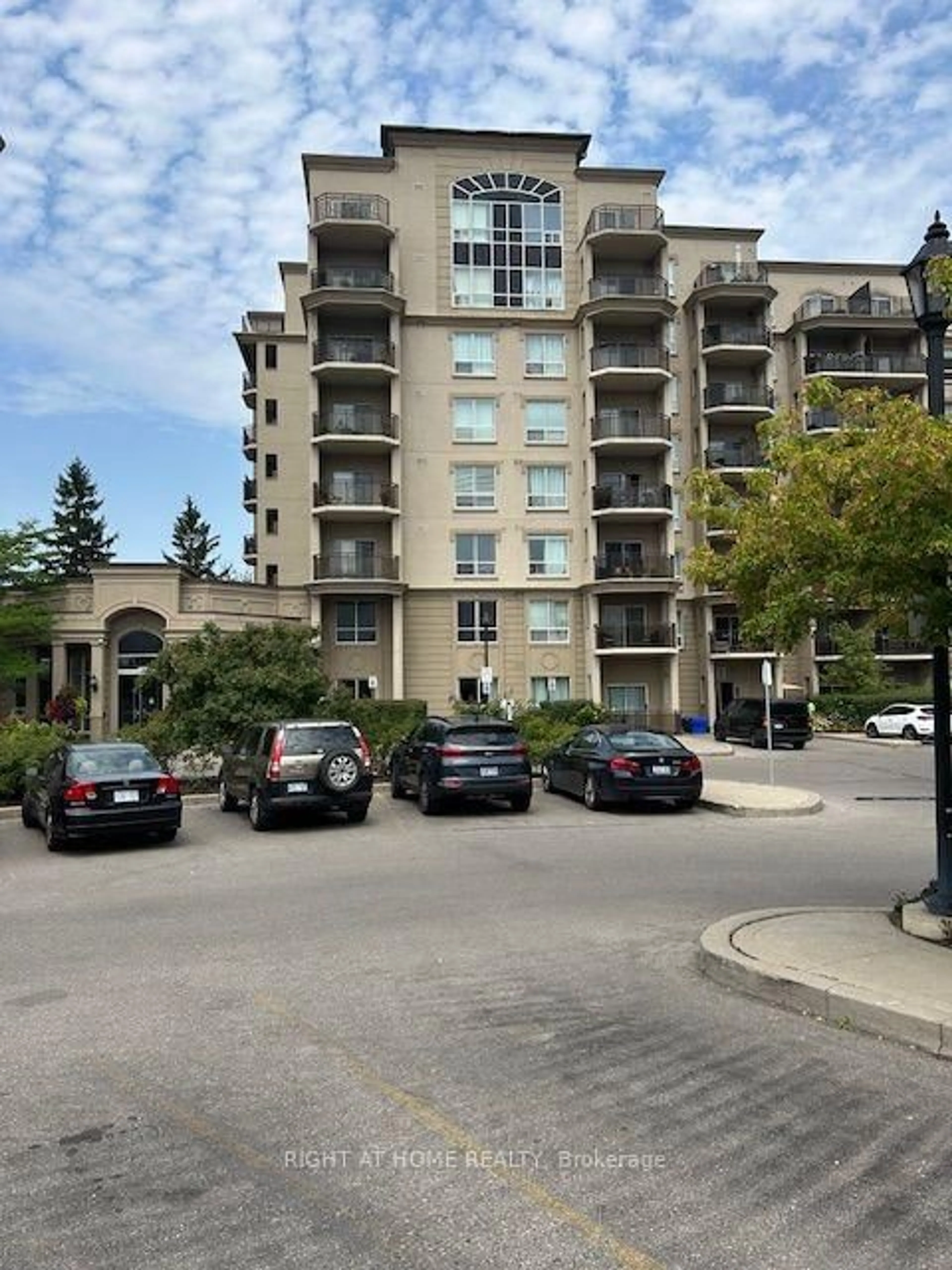 A pic from outside/outdoor area/front of a property/back of a property/a pic from drone, street for 2 Maison Parc Crt #403, Vaughan Ontario L4J 9K4