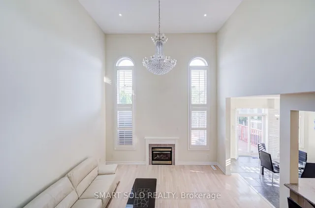 39 Victoria Wood Ave, Markham 3