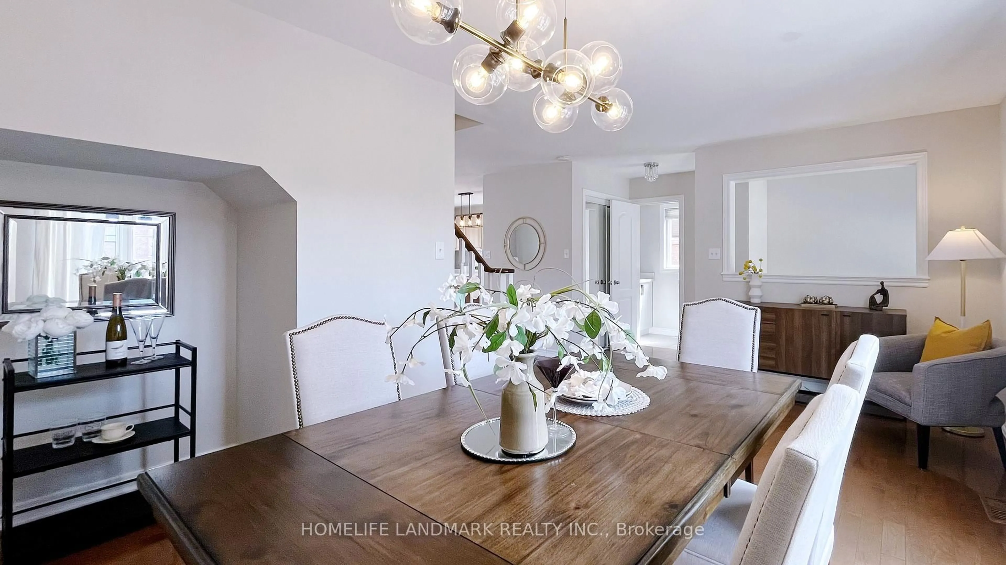 Dining room, wood/laminate floor for 165 Gail Parks Cres, Newmarket Ontario L3X 3C1