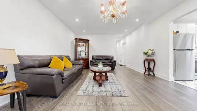 59 Davis Rd, Aurora 5