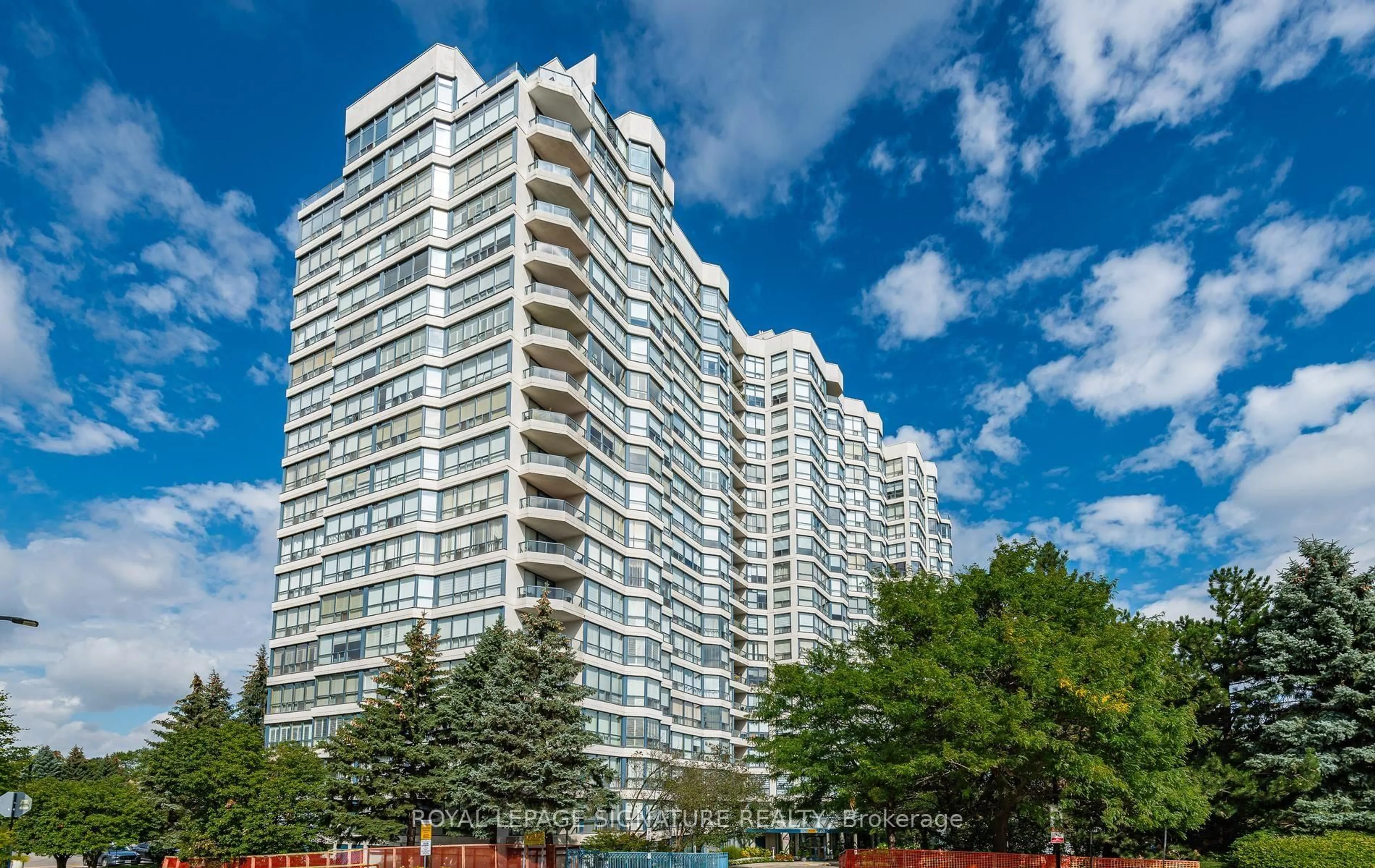 Unknown for 7300 Yonge St #602, Vaughan Ontario L4J 7Y5