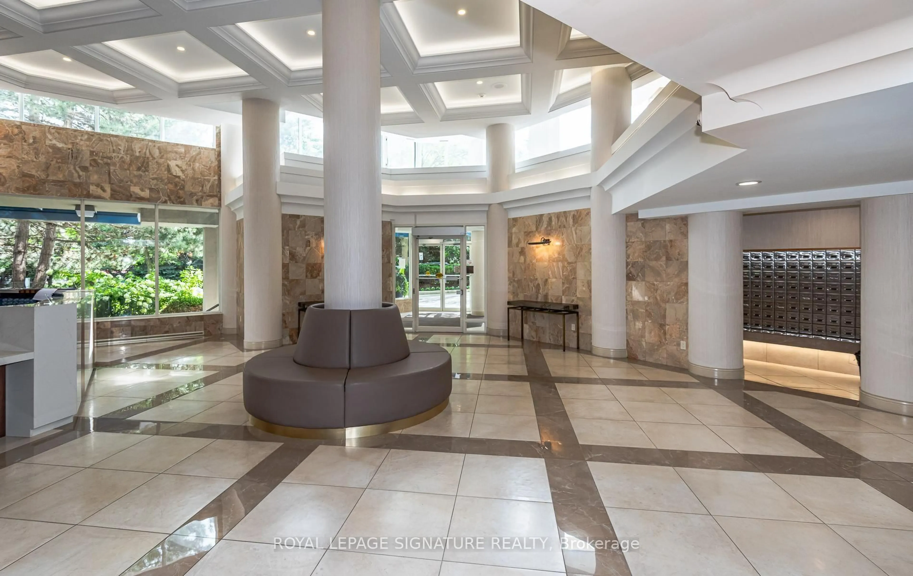 Lobby for 7300 Yonge St #602, Vaughan Ontario L4J 7Y5