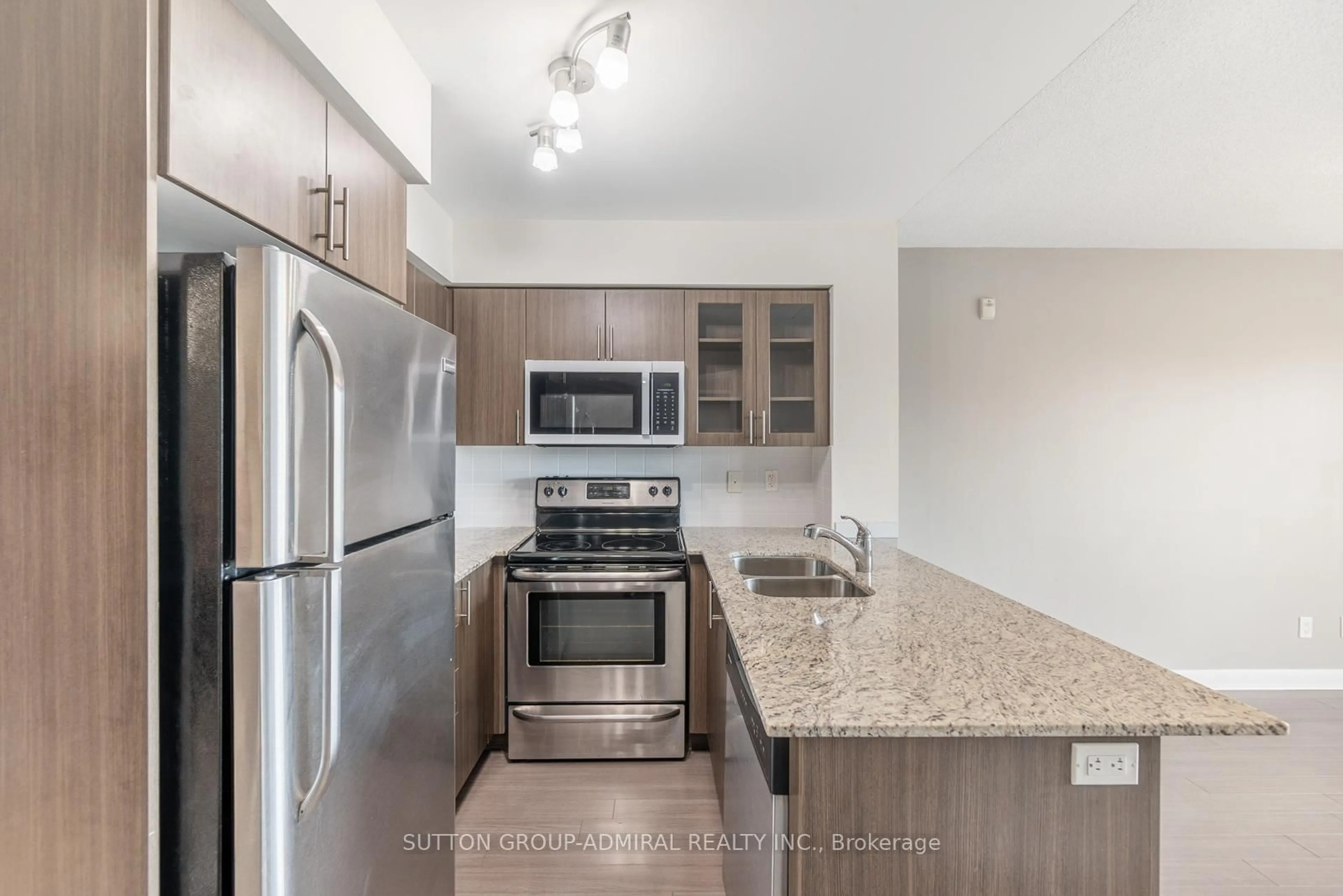 Standard kitchen, unknown for 75 Norman Bethune Ave #412, Richmond Hill Ontario L4C 9N6