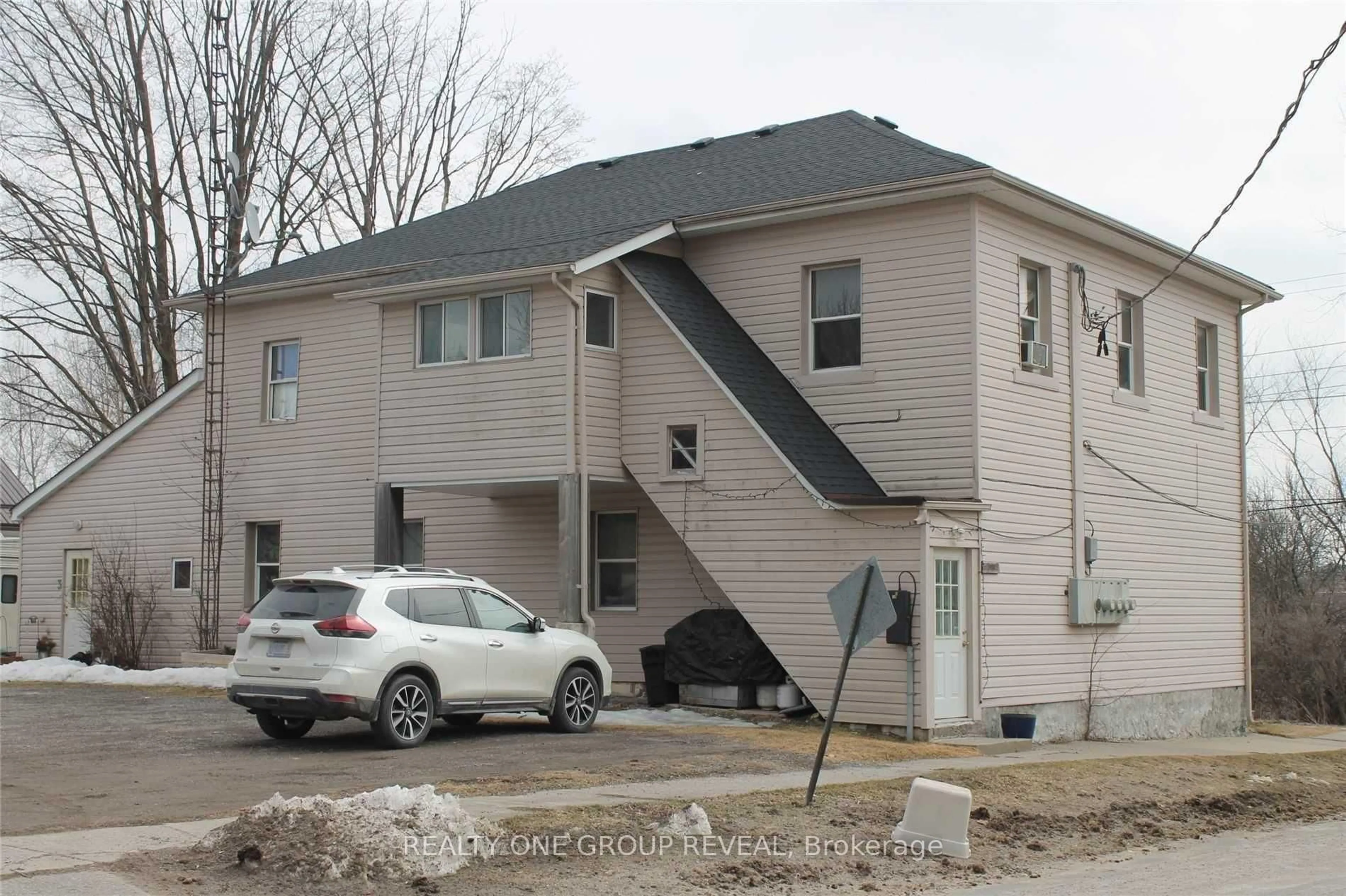 Unknown for 36 Shedden St, Brock Ontario L0E 1E0