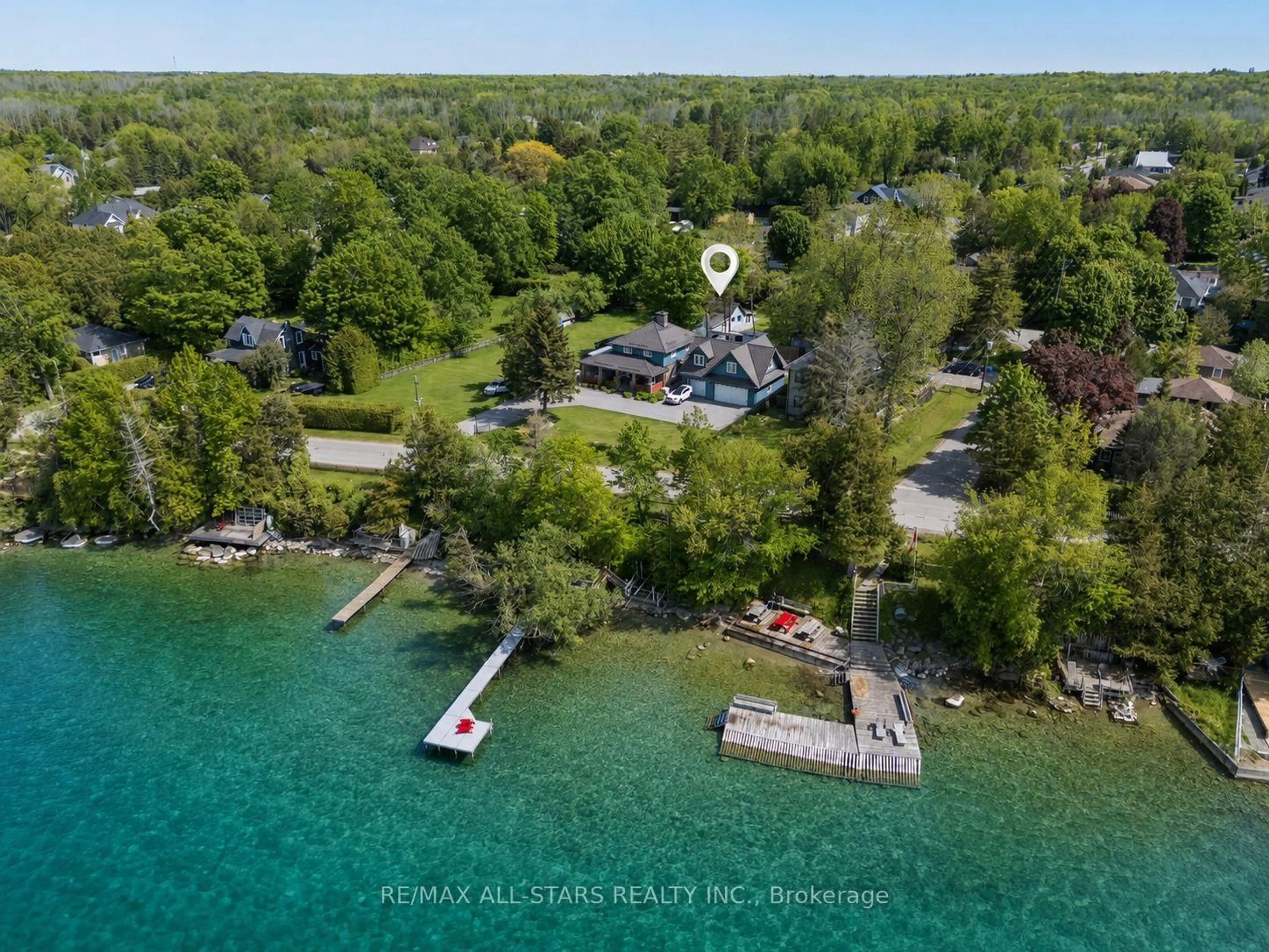 A pic from outside/outdoor area/front of a property/back of a property/a pic from drone, water/lake/river/ocean view for 68 Farley Circ, Georgina Ontario L0E 1S0