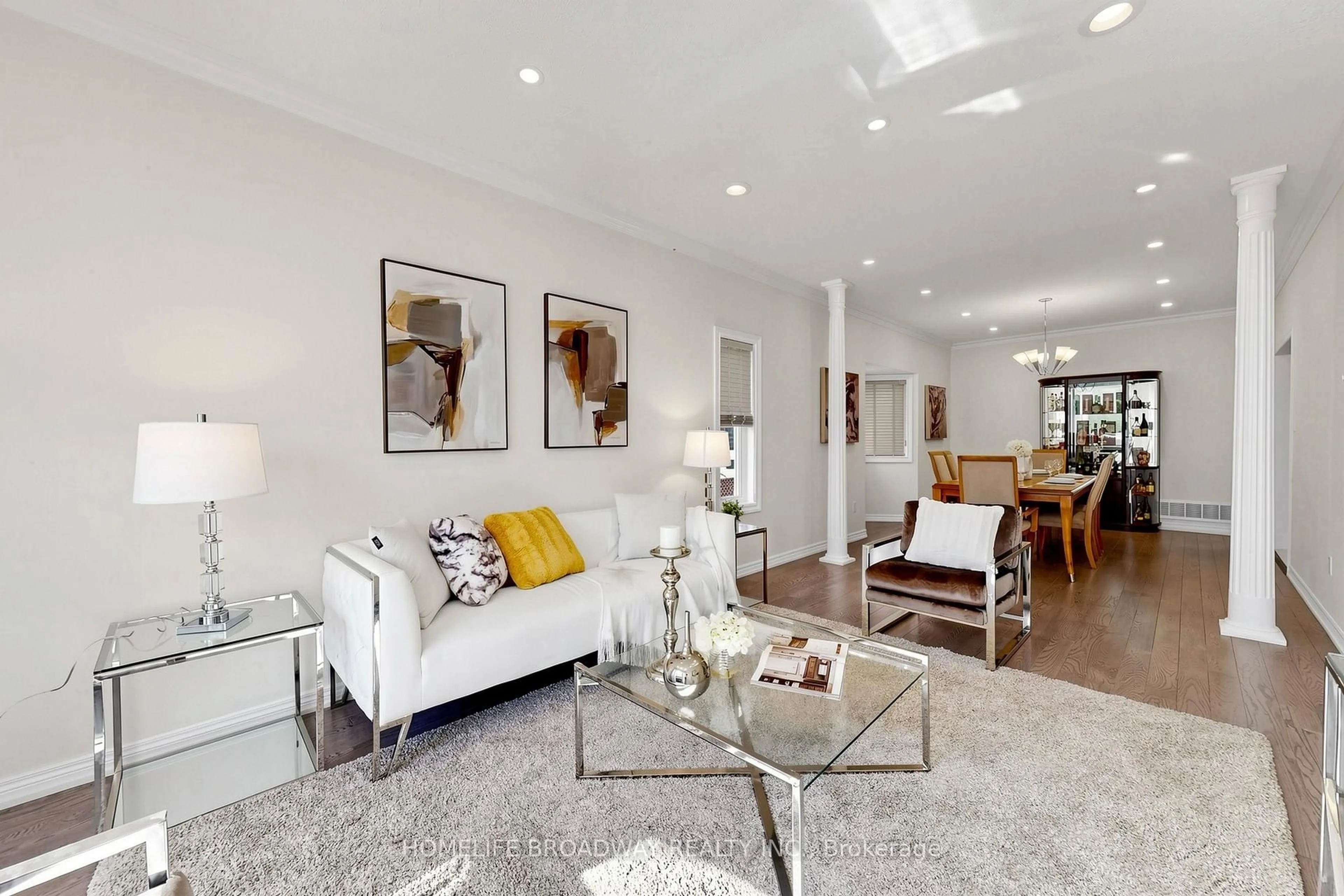 Living room with furniture, unknown for 143 Village Gate Dr, Markham Ontario L6C 1Y5