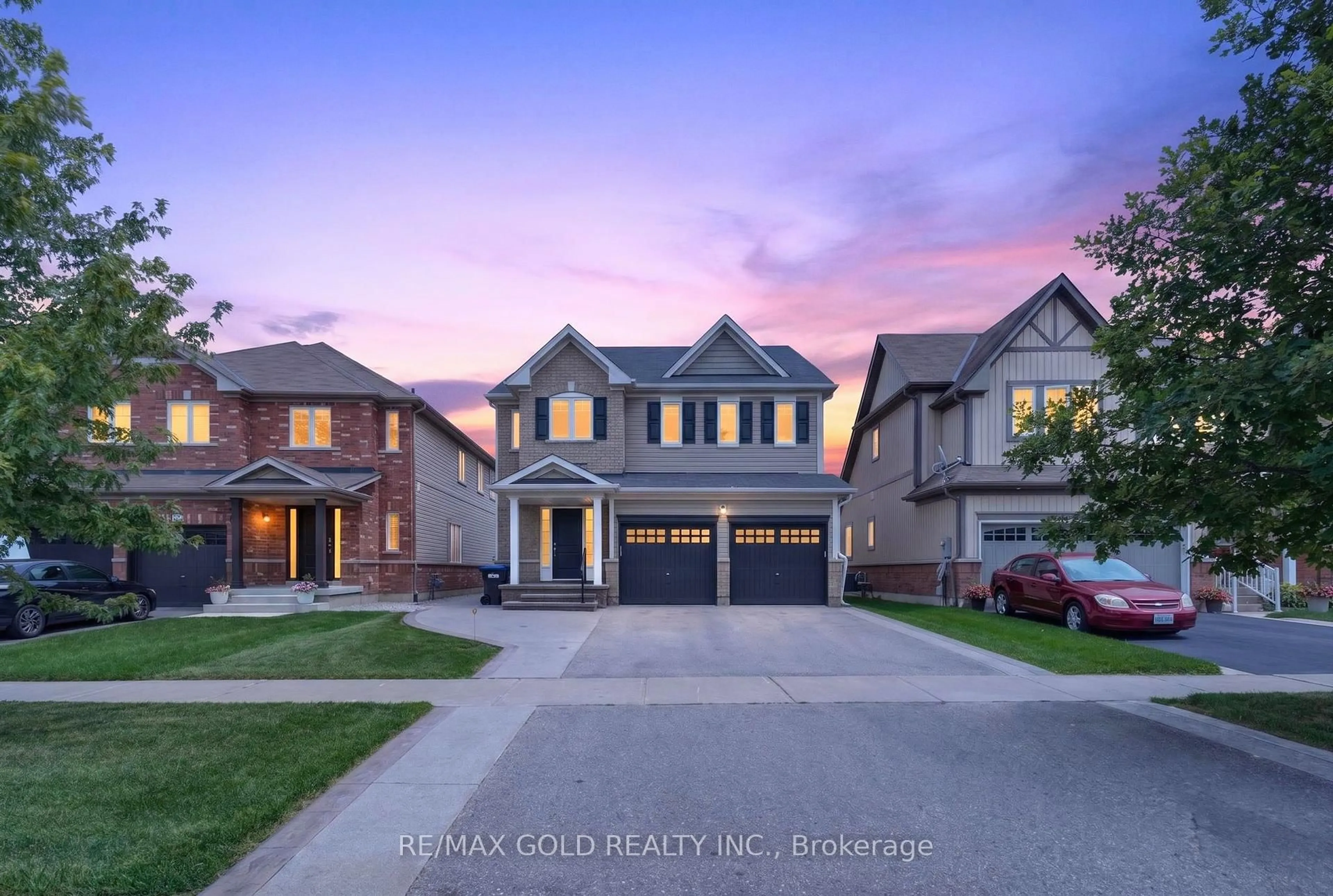 Home with brick exterior material, street for 11 Jones St, New Tecumseth Ontario L9R 0C1