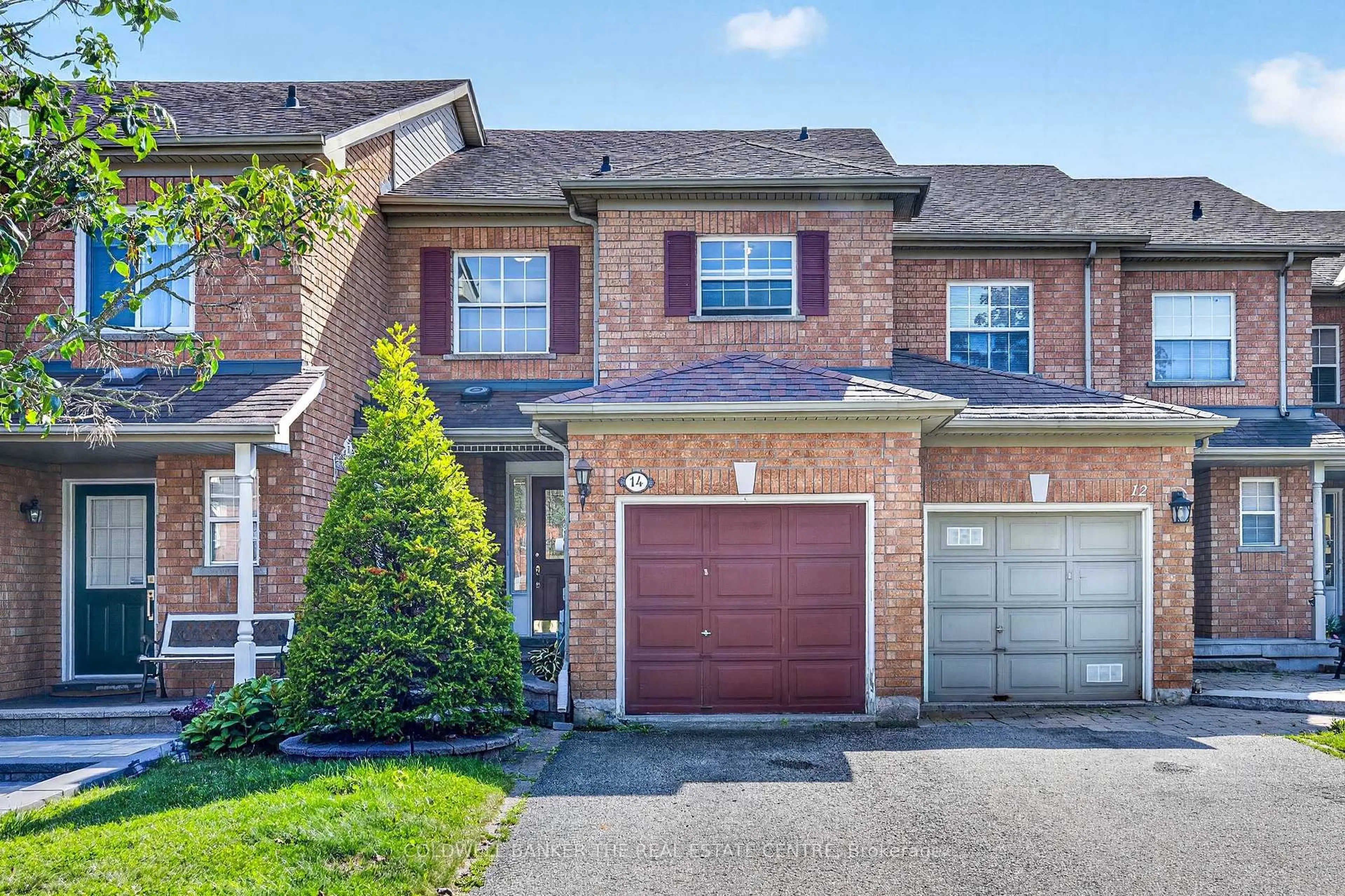 Home with brick exterior material, street for 14 Milloy Pl, Aurora Ontario L4G 7L2