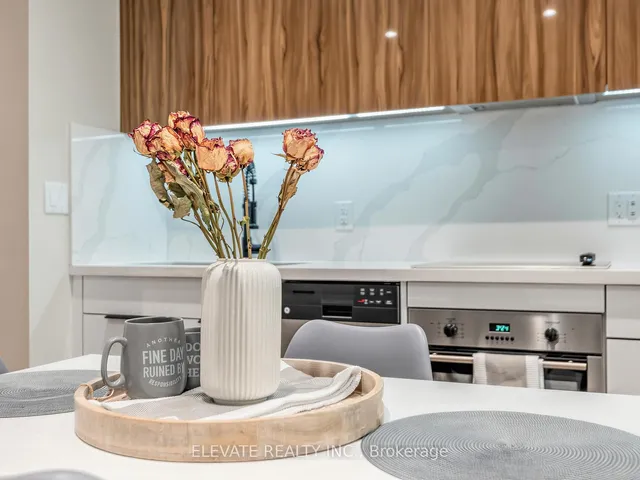 18 Uptown Dr #229, Markham 5