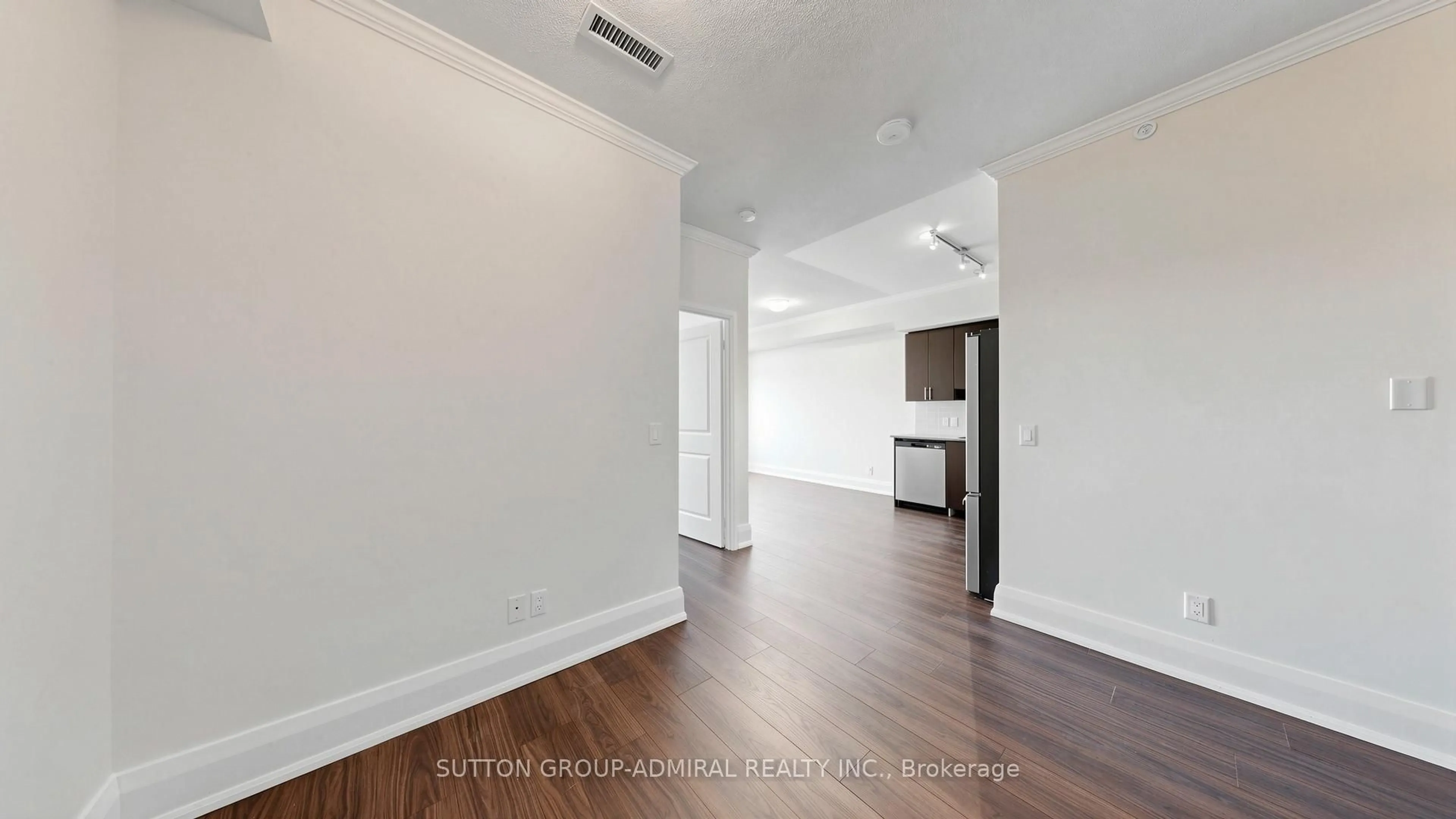 A pic of a room for 85 North Park Rd #406, Vaughan Ontario L4J 0H9