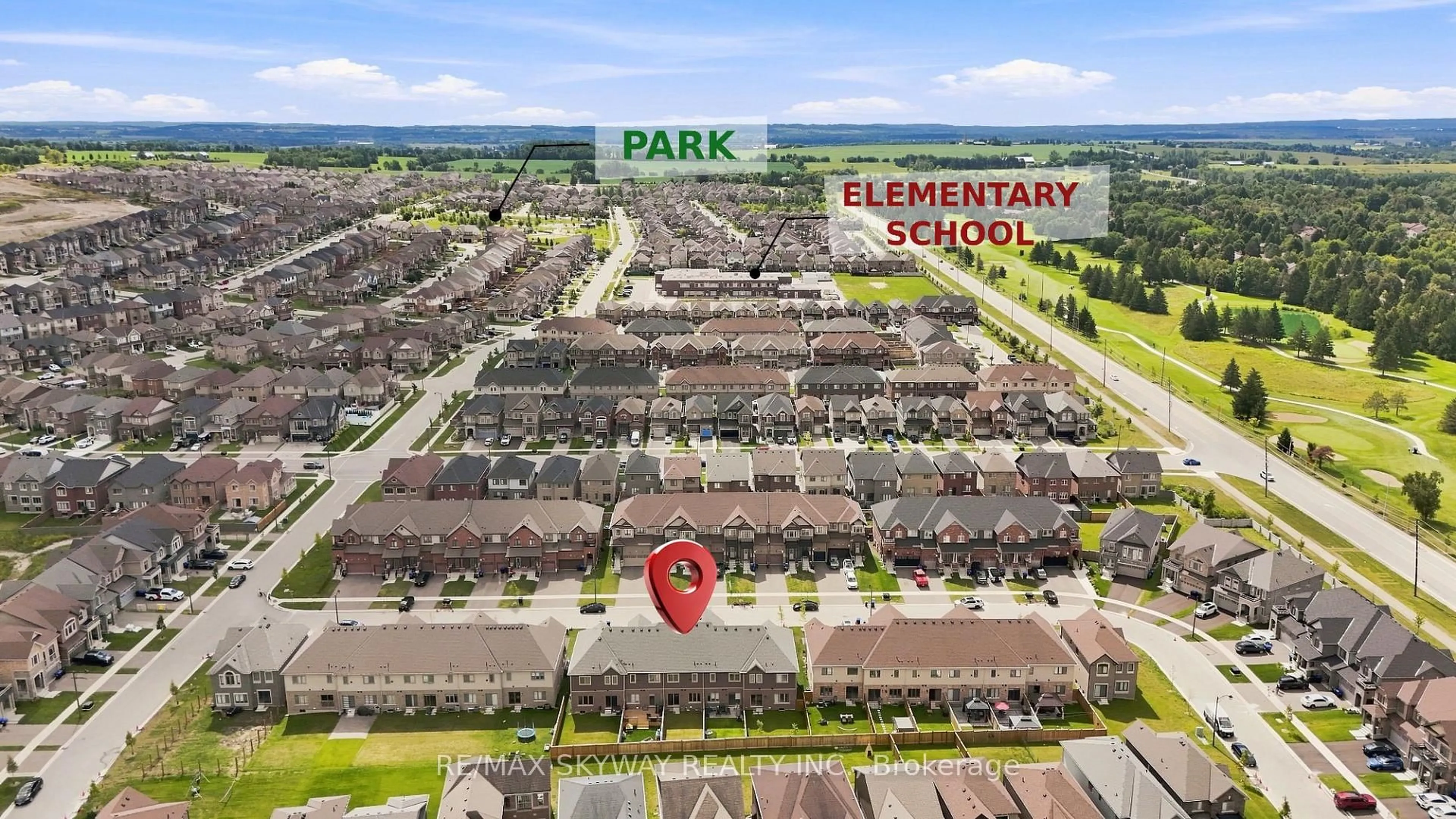 A pic from outside/outdoor area/front of a property/back of a property/a pic from drone, street for 60 Lorne Thomas Pl, New Tecumseth Ontario L9R 0T6