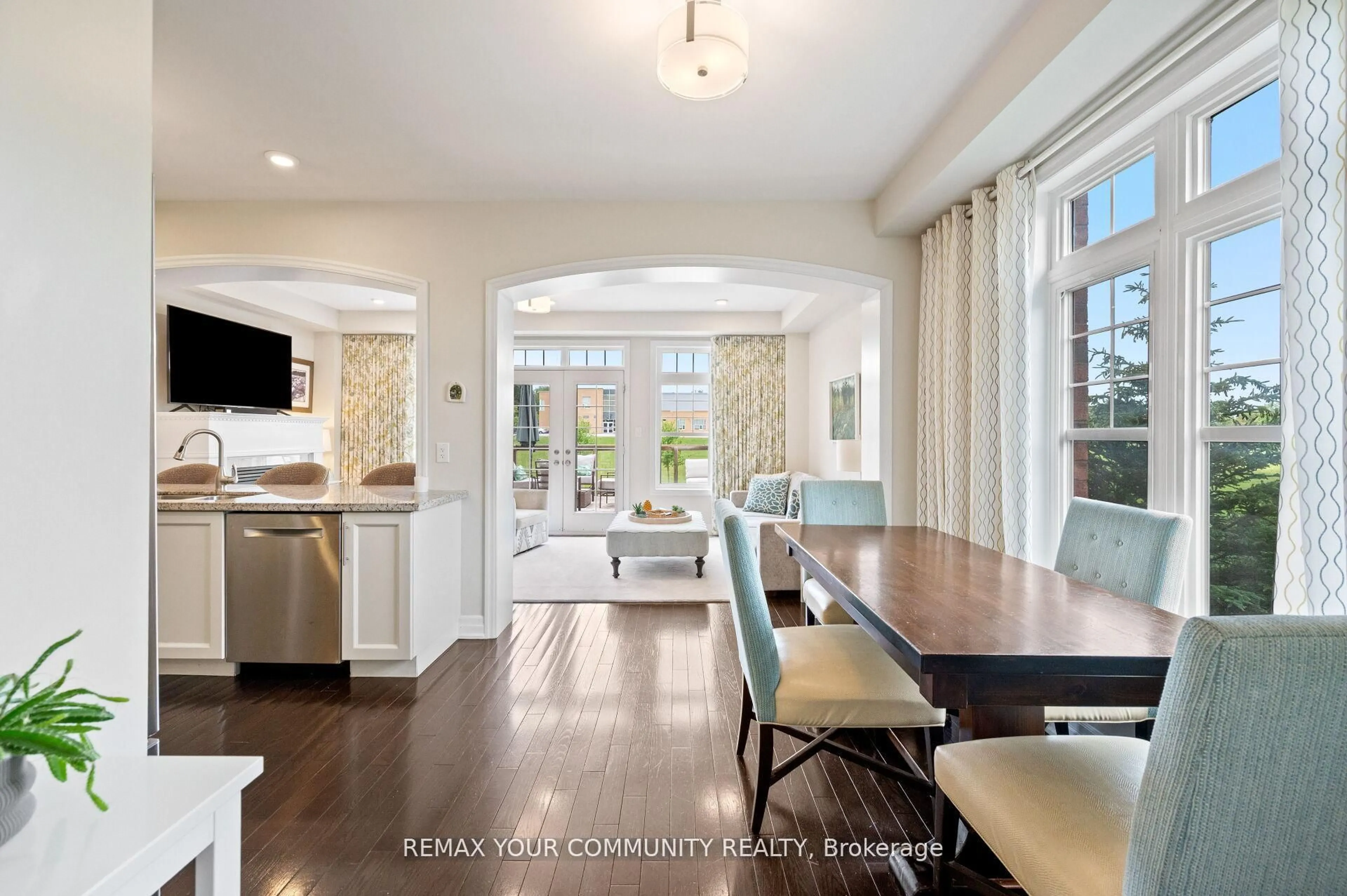 Open concept kitchen, unknown for 78 Alex Campbell Cres, King Ontario L7B 0C1
