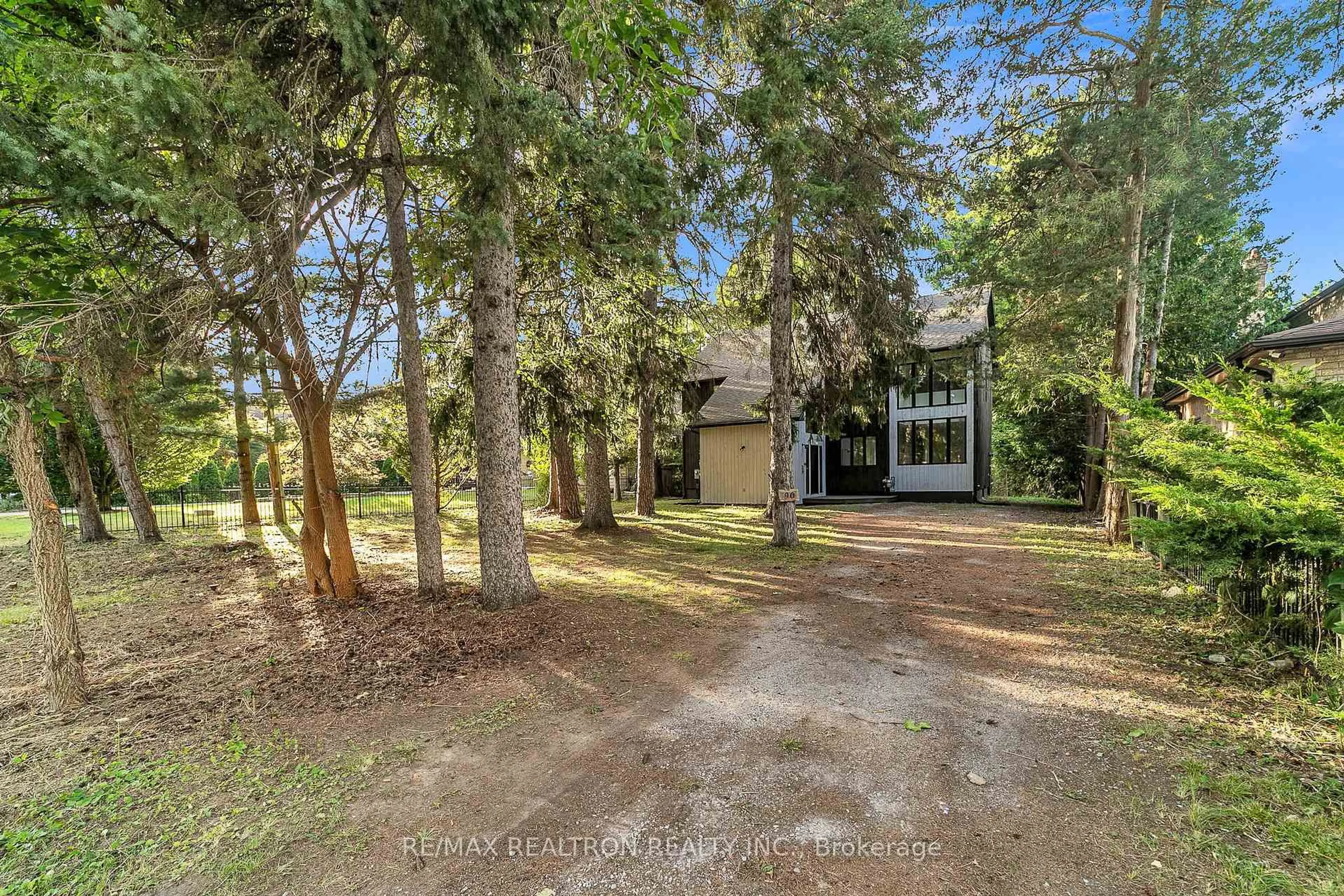 A pic from outside/outdoor area/front of a property/back of a property/a pic from drone, unknown for 90 Proctor Ave, Markham Ontario L3T 1M7