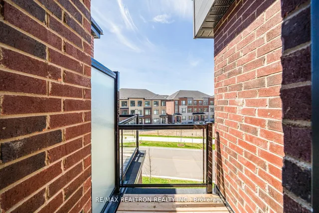 119 Cornell Rouge Blvd, Markham 5