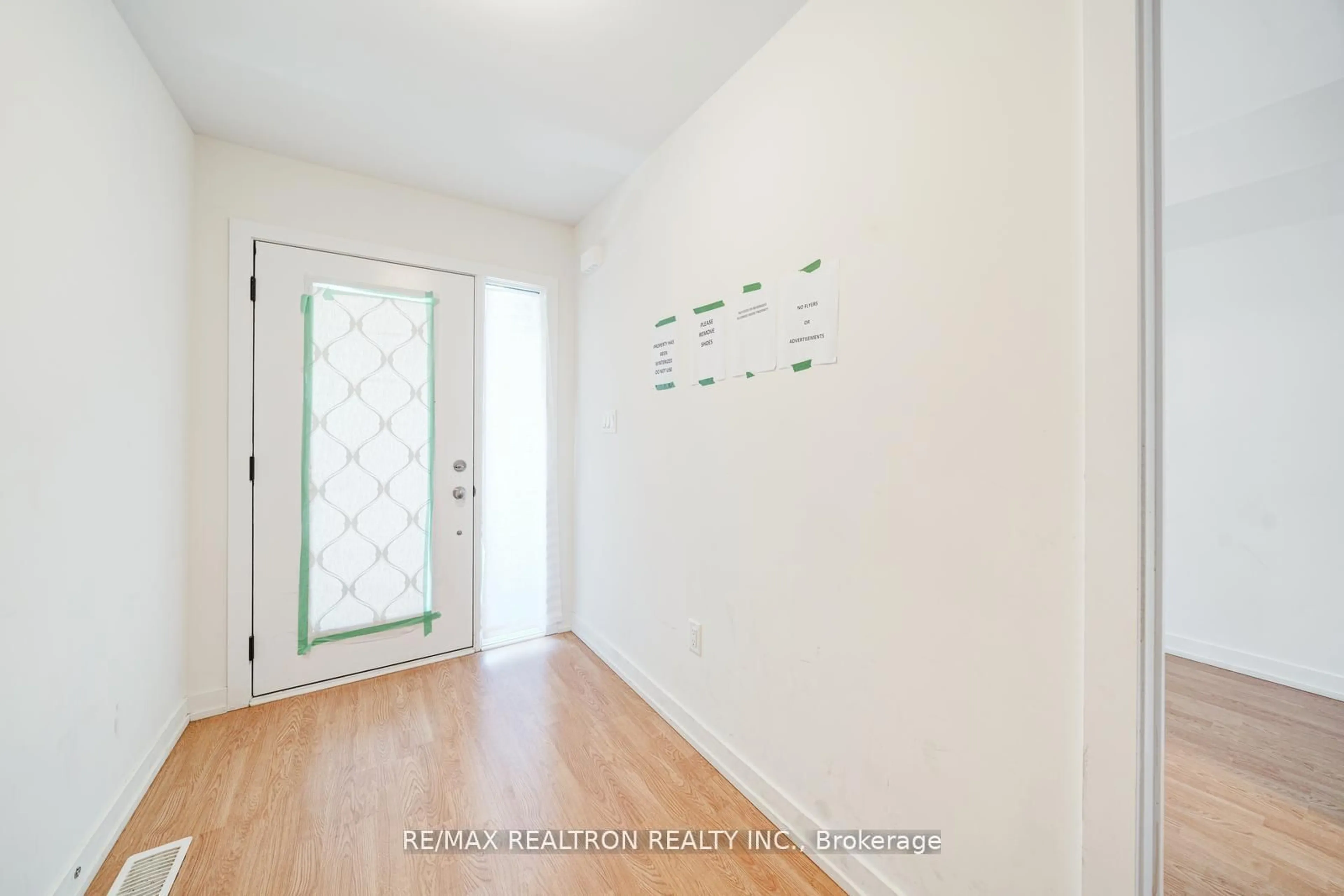 Indoor entryway for 119 Cornell Rouge Blvd, Markham Ontario L6B 0V2