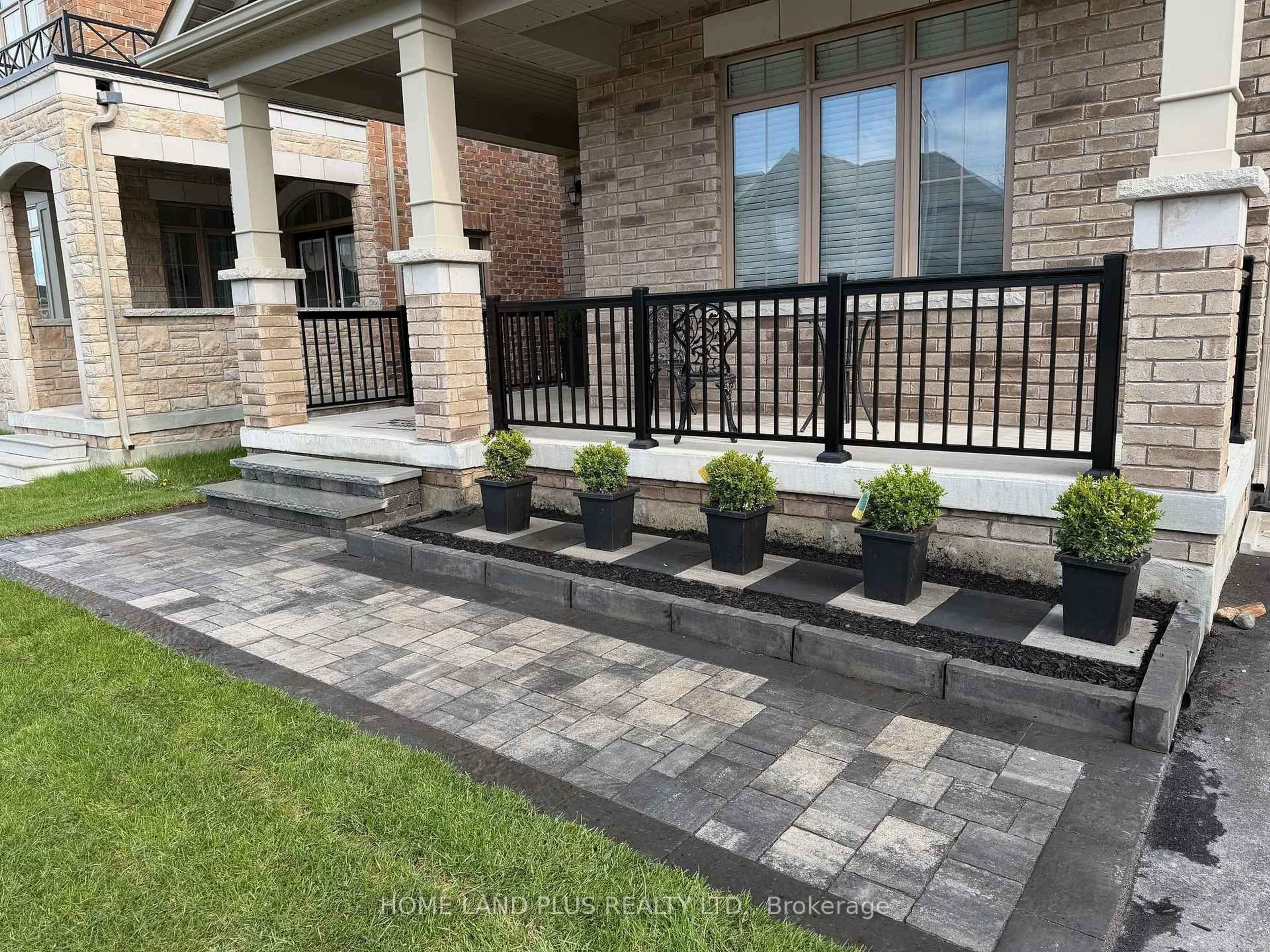 Patio, mountain view for 1798 Emberton Way, Innisfil Ontario L9S 0L6