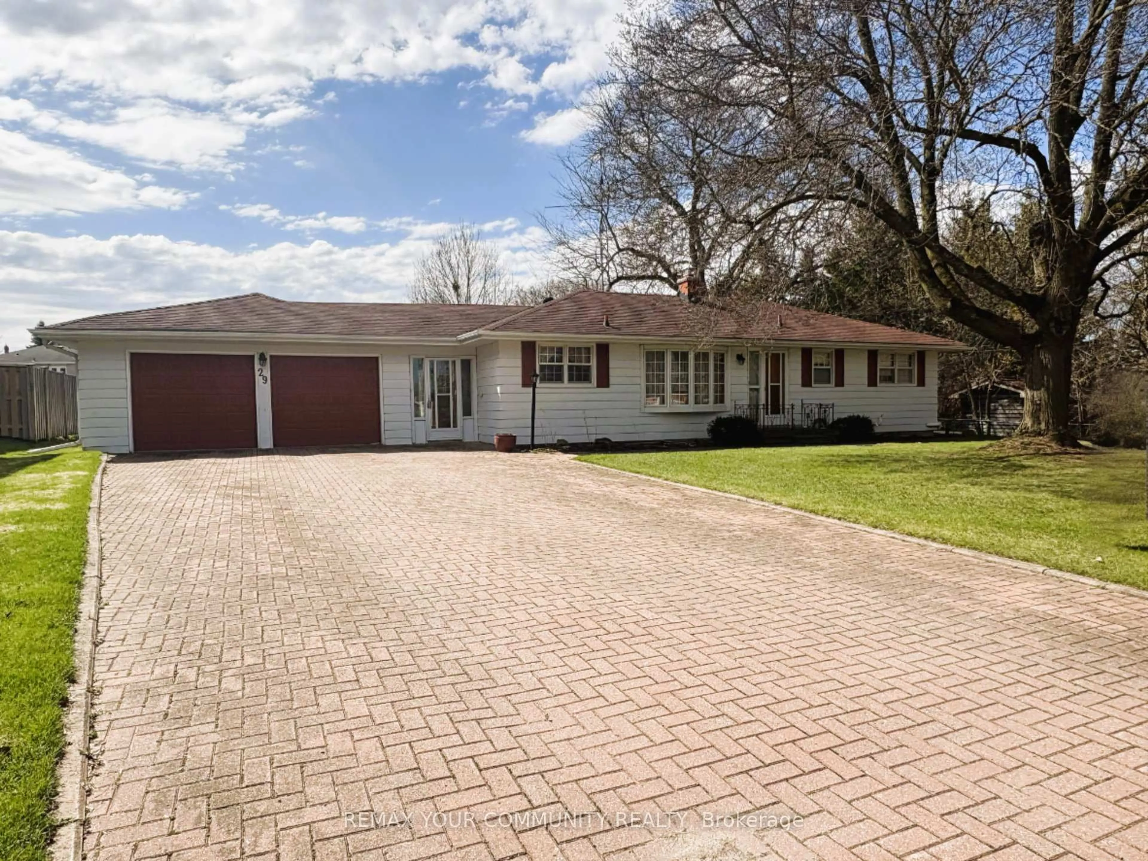 Home with brick exterior material, street for 29 Patricia Dr, King Ontario L7B 1H5