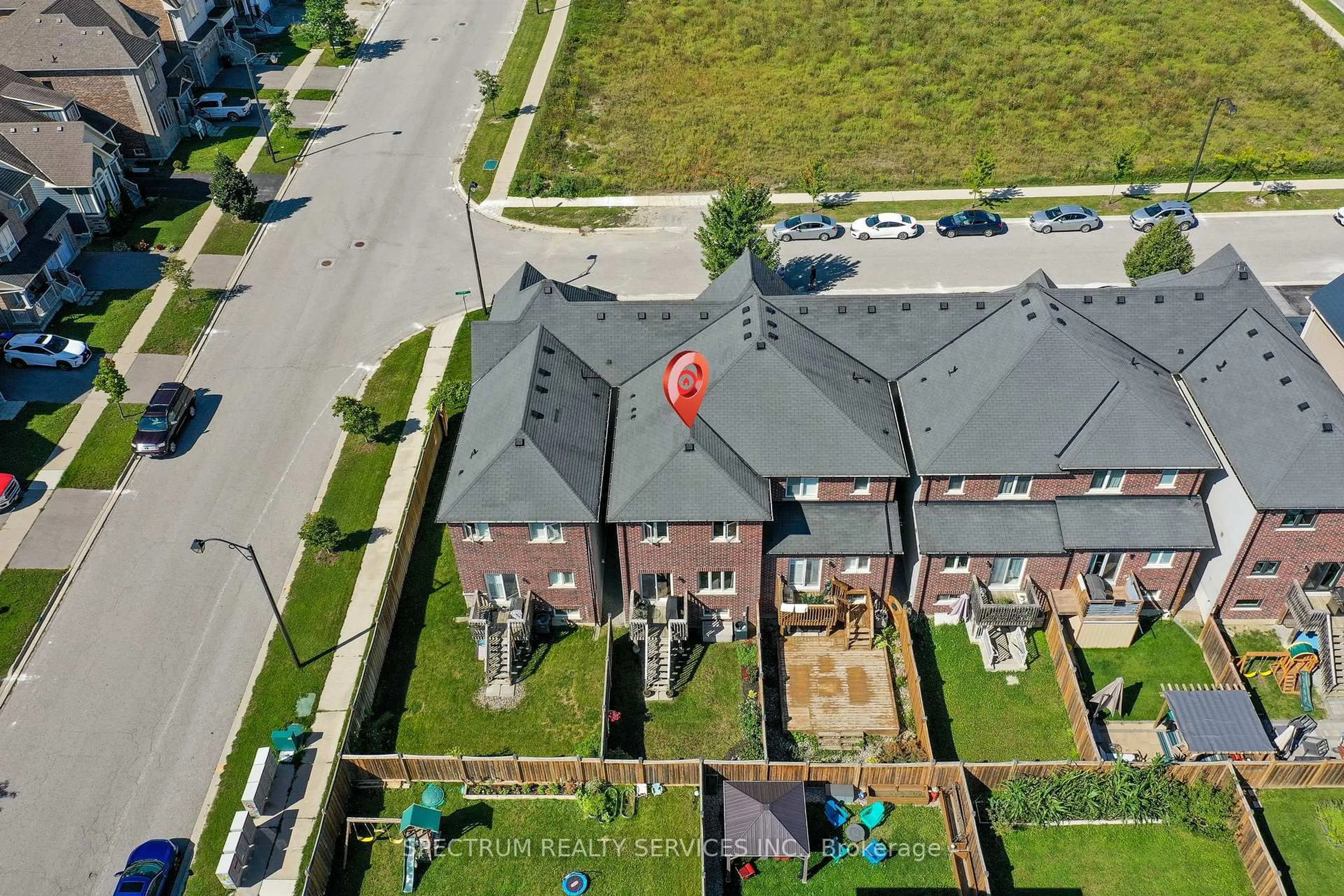 A pic from outside/outdoor area/front of a property/back of a property/a pic from drone, street for 1103 Stantin St, Innisfil Ontario L0L 1W0