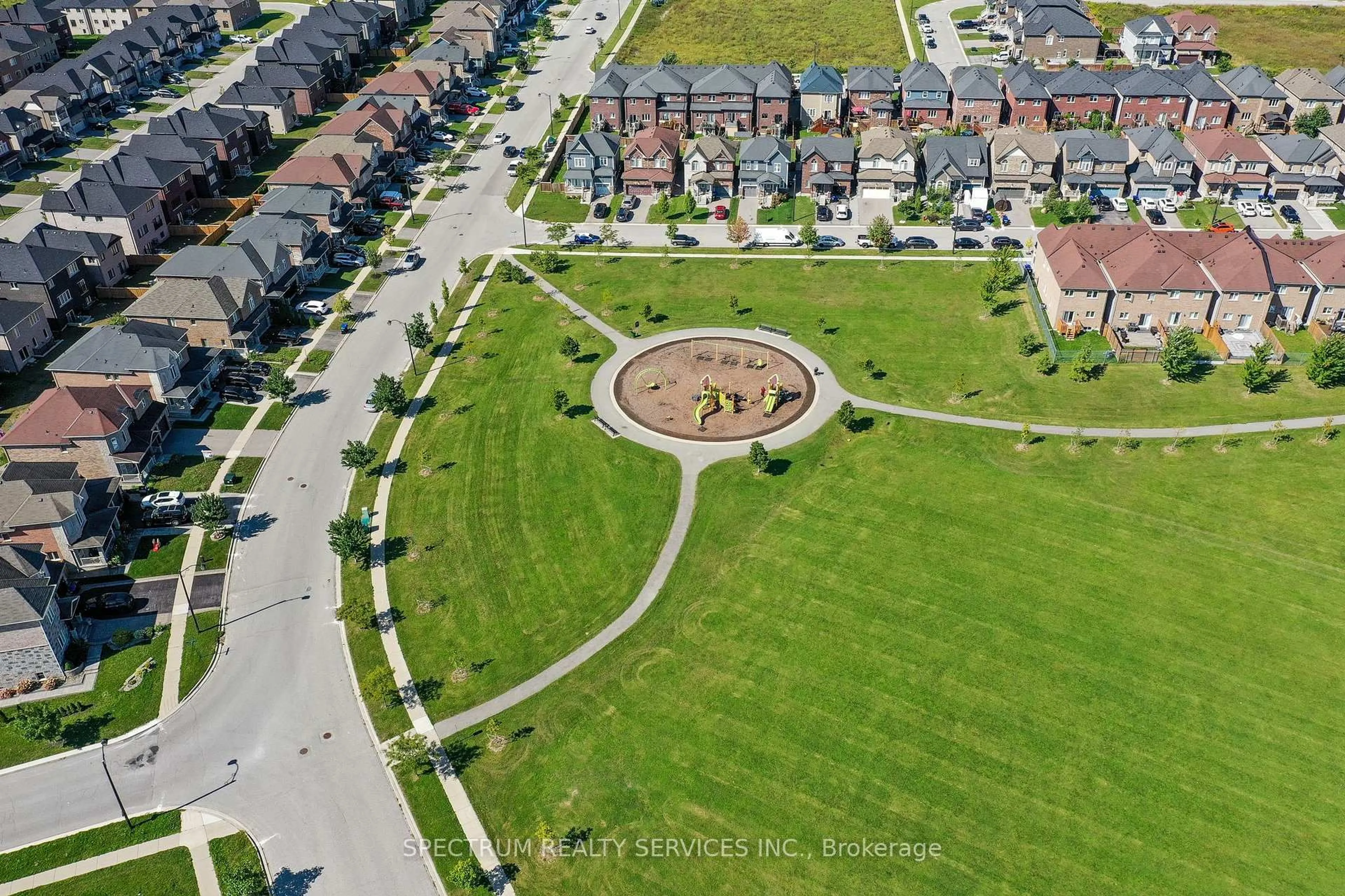 A pic from outside/outdoor area/front of a property/back of a property/a pic from drone, street for 1103 Stantin St, Innisfil Ontario L0L 1W0