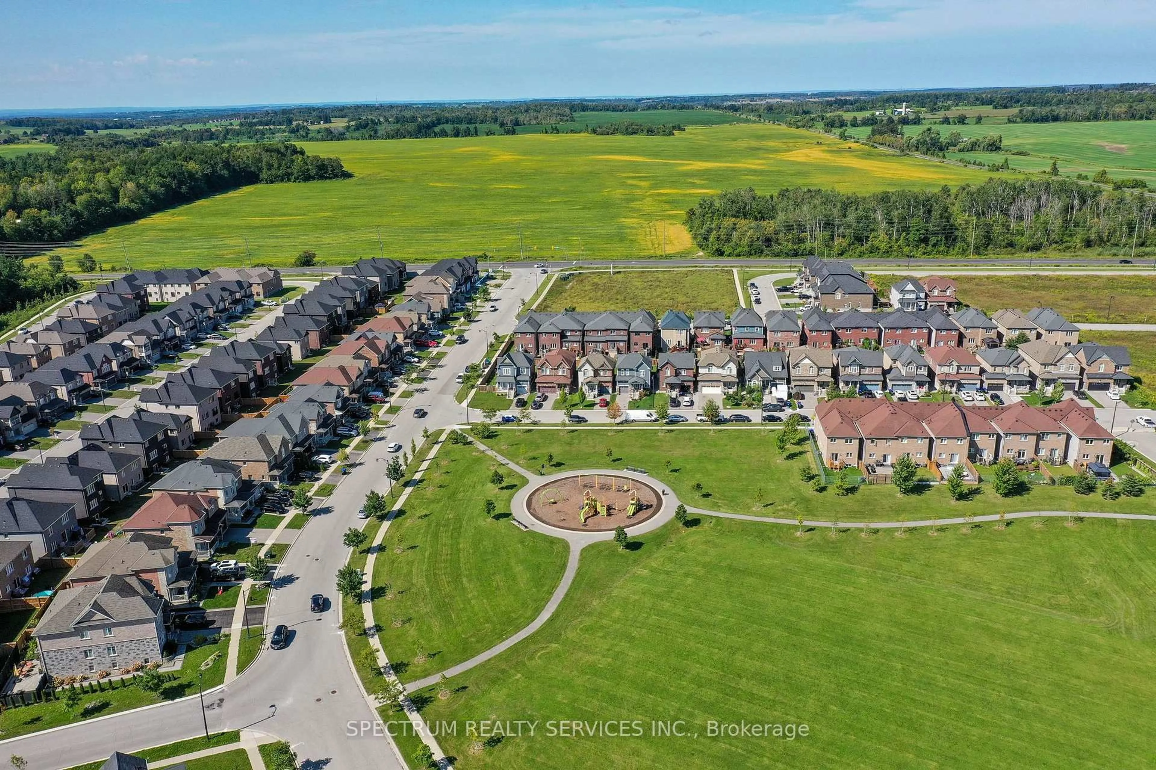 A pic from outside/outdoor area/front of a property/back of a property/a pic from drone, street for 1103 Stantin St, Innisfil Ontario L0L 1W0