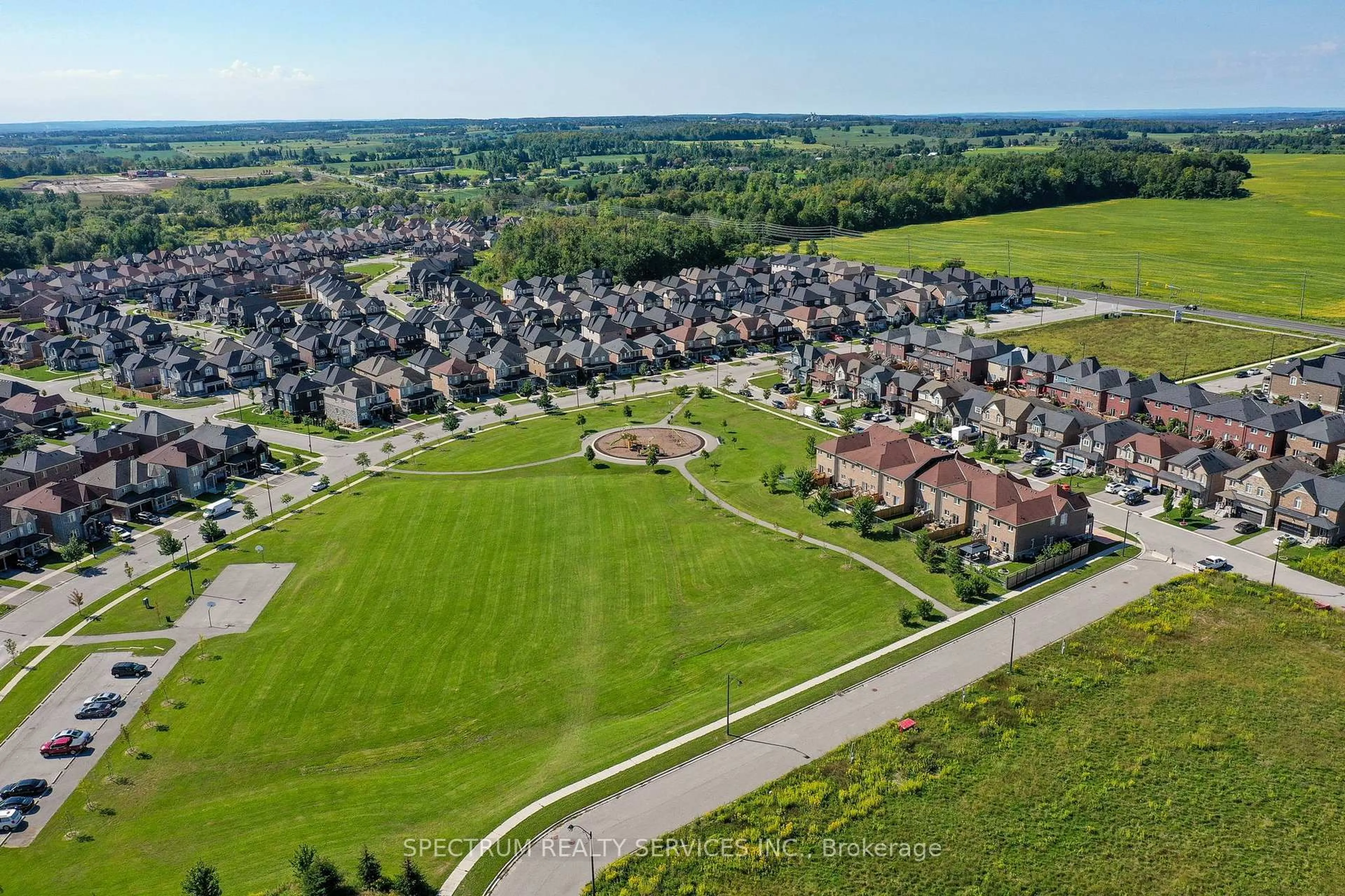 A pic from outside/outdoor area/front of a property/back of a property/a pic from drone, street for 1103 Stantin St, Innisfil Ontario L0L 1W0