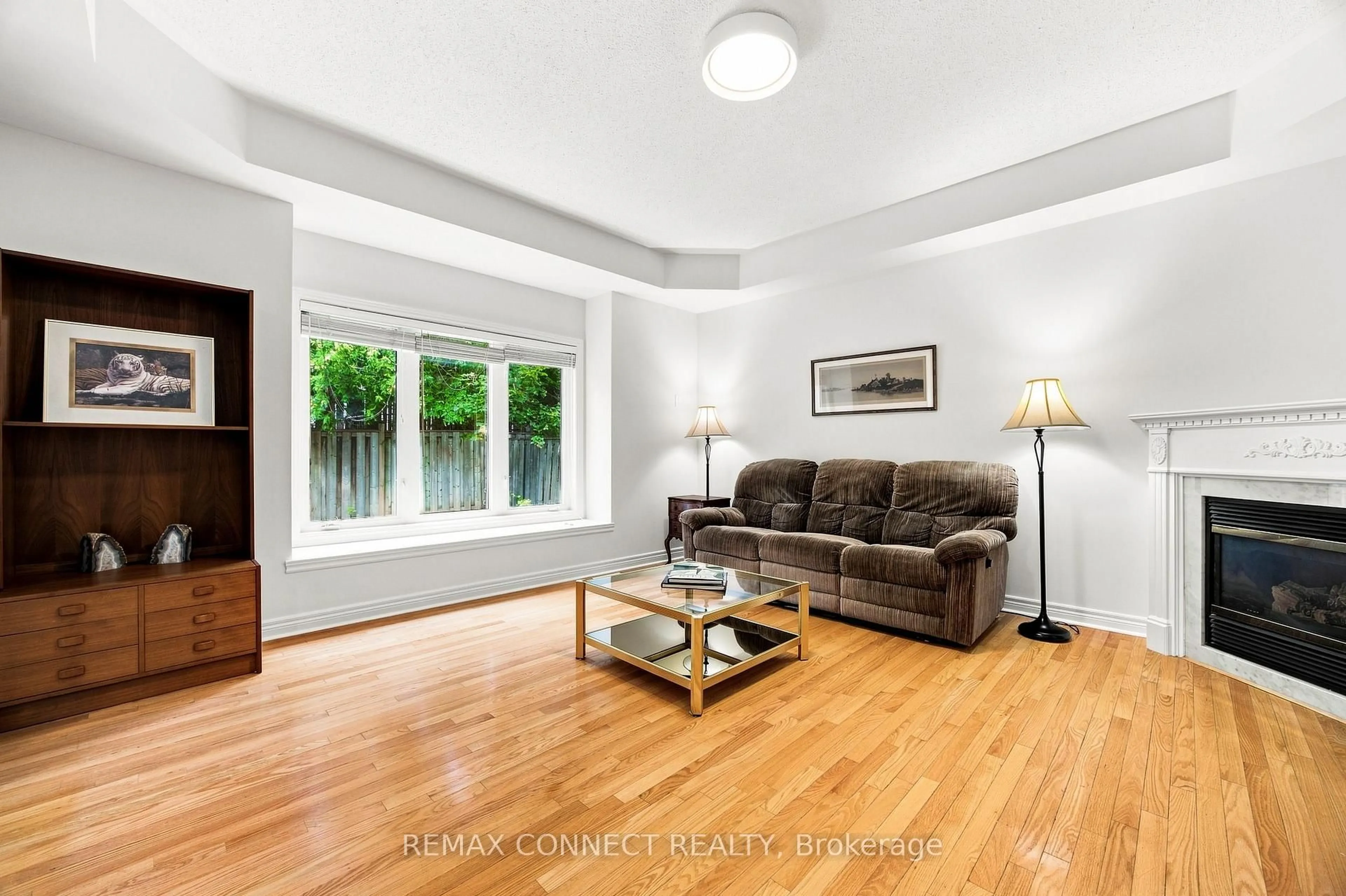 Living room with furniture, unknown for 151 Bentoak Cres, Vaughan Ontario L4J 8S6