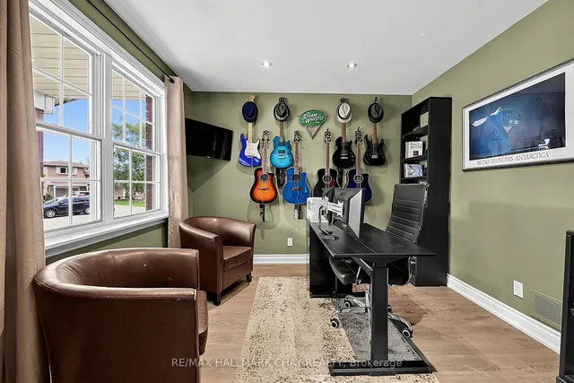 334 Parkwood Ave, Bradford West Gwillimbury 4