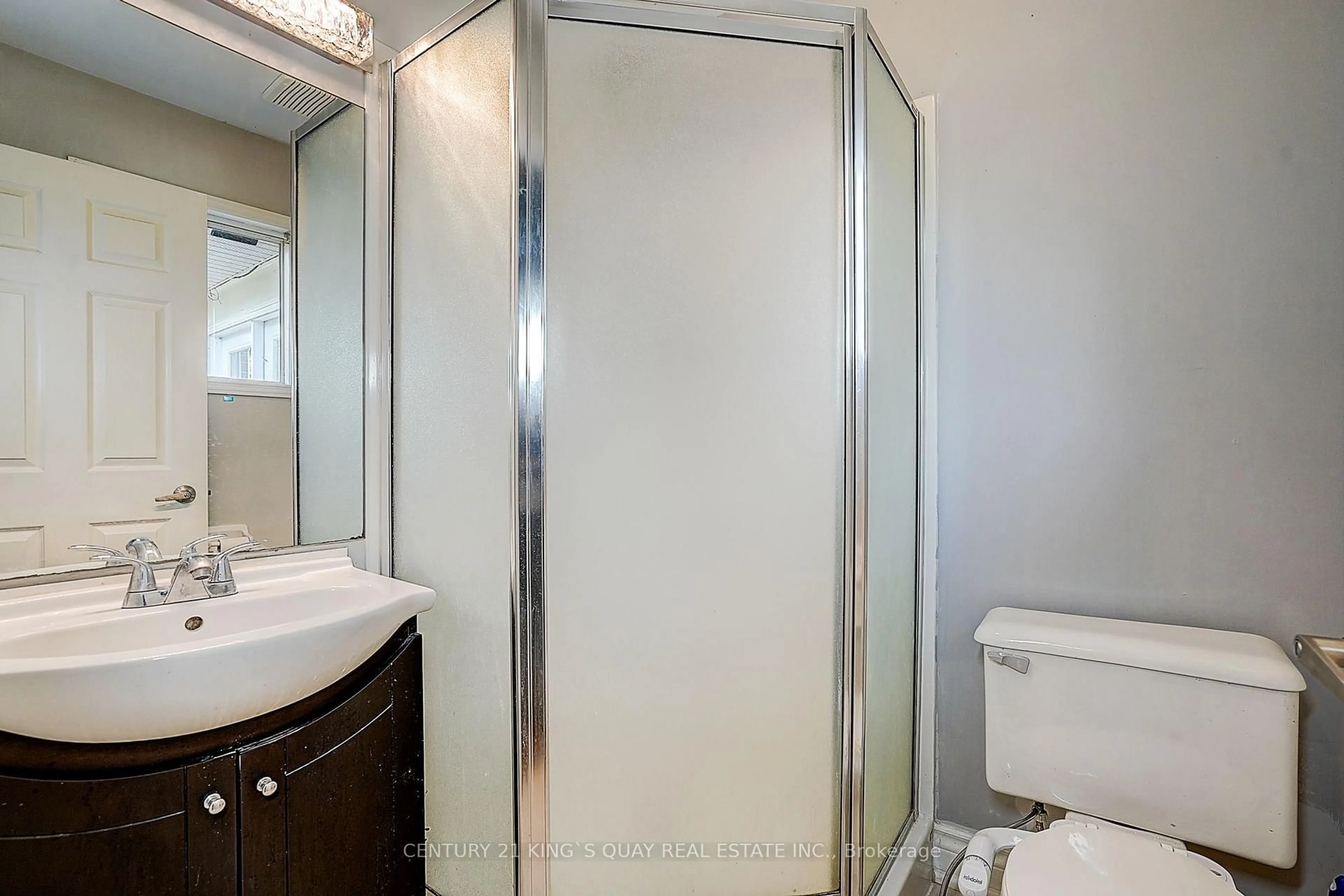 trreb/IMG-N13729020_c971f2a8-2cbe-4bd5-85d1-8f4a423885e7-l.jpg