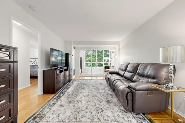 326 Major Mackenzie Dr #307, Richmond Hill 2