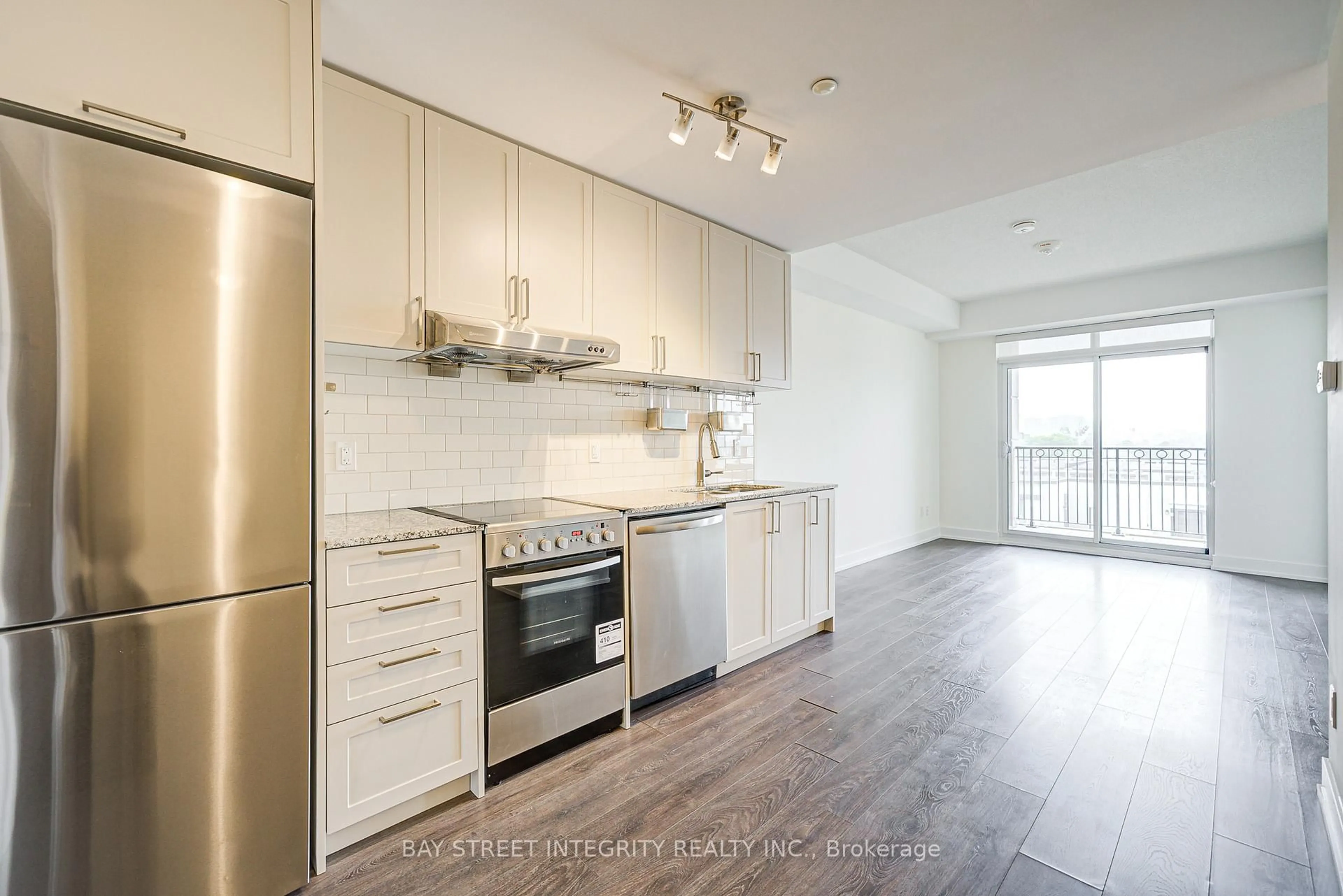 Open concept kitchen, unknown for 268 Buchanan Dr #626W, Markham Ontario L3R 8G9