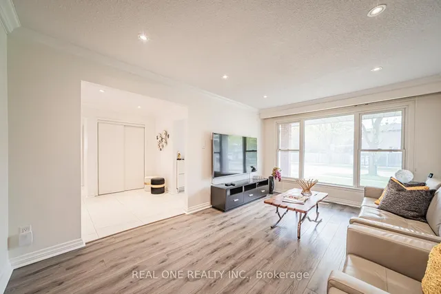 133 Risebrough Crct, Markham 5