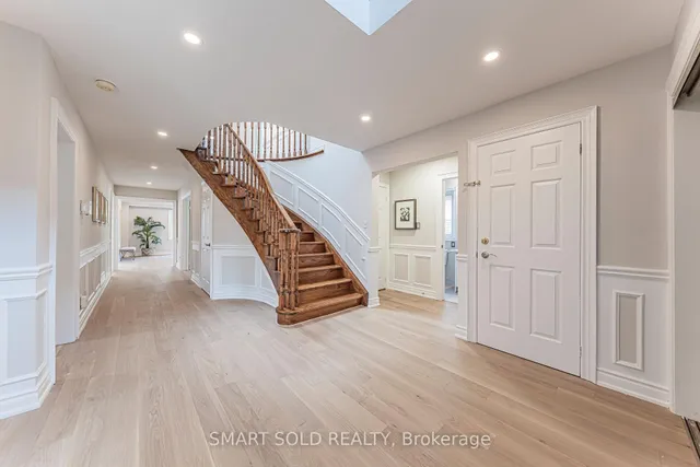 103 Elmwood Ave, Richmond Hill 3
