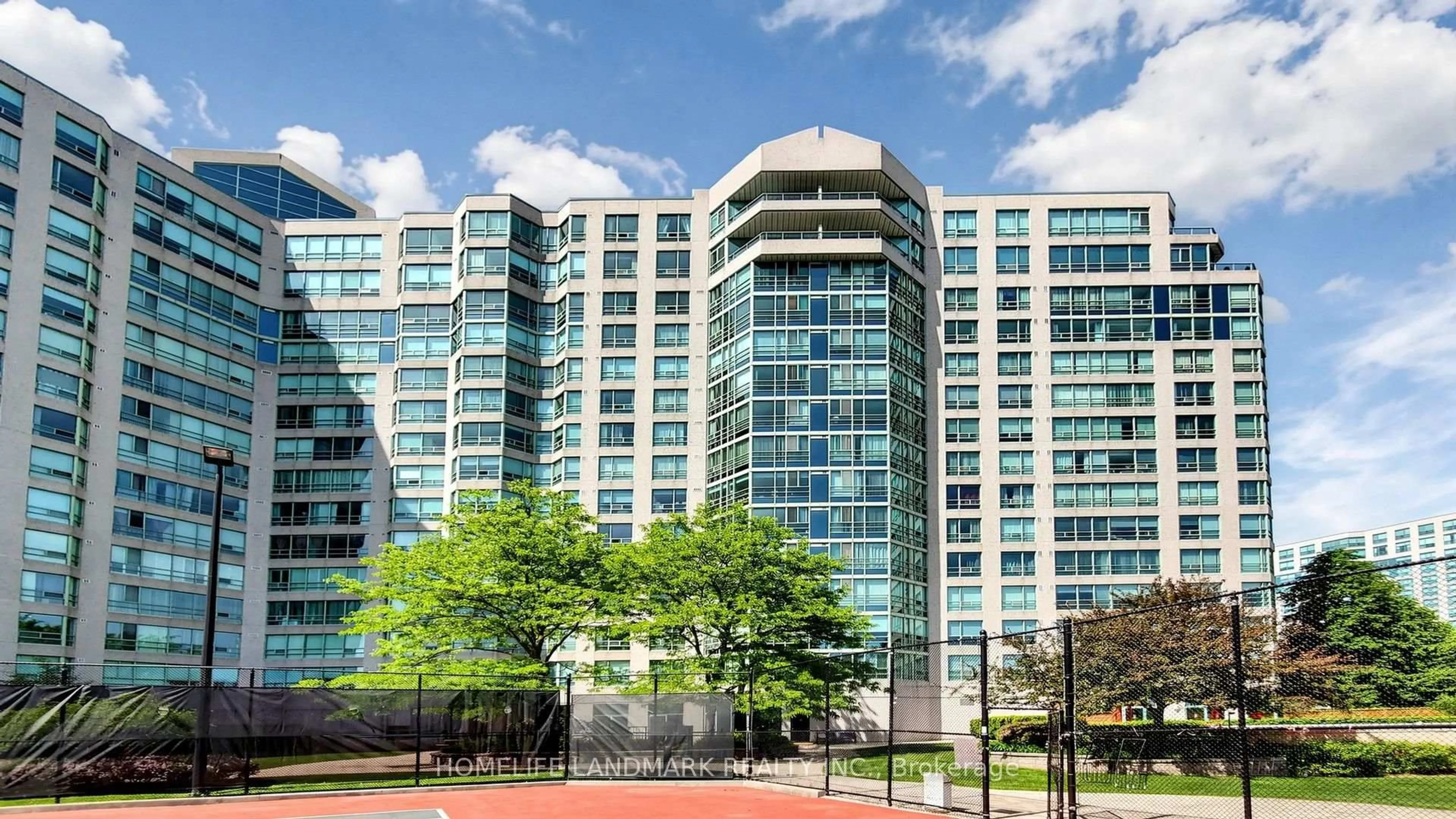 Indoor foyer for 7805 Bayview Ave #913, Markham Ontario L3T 7N1