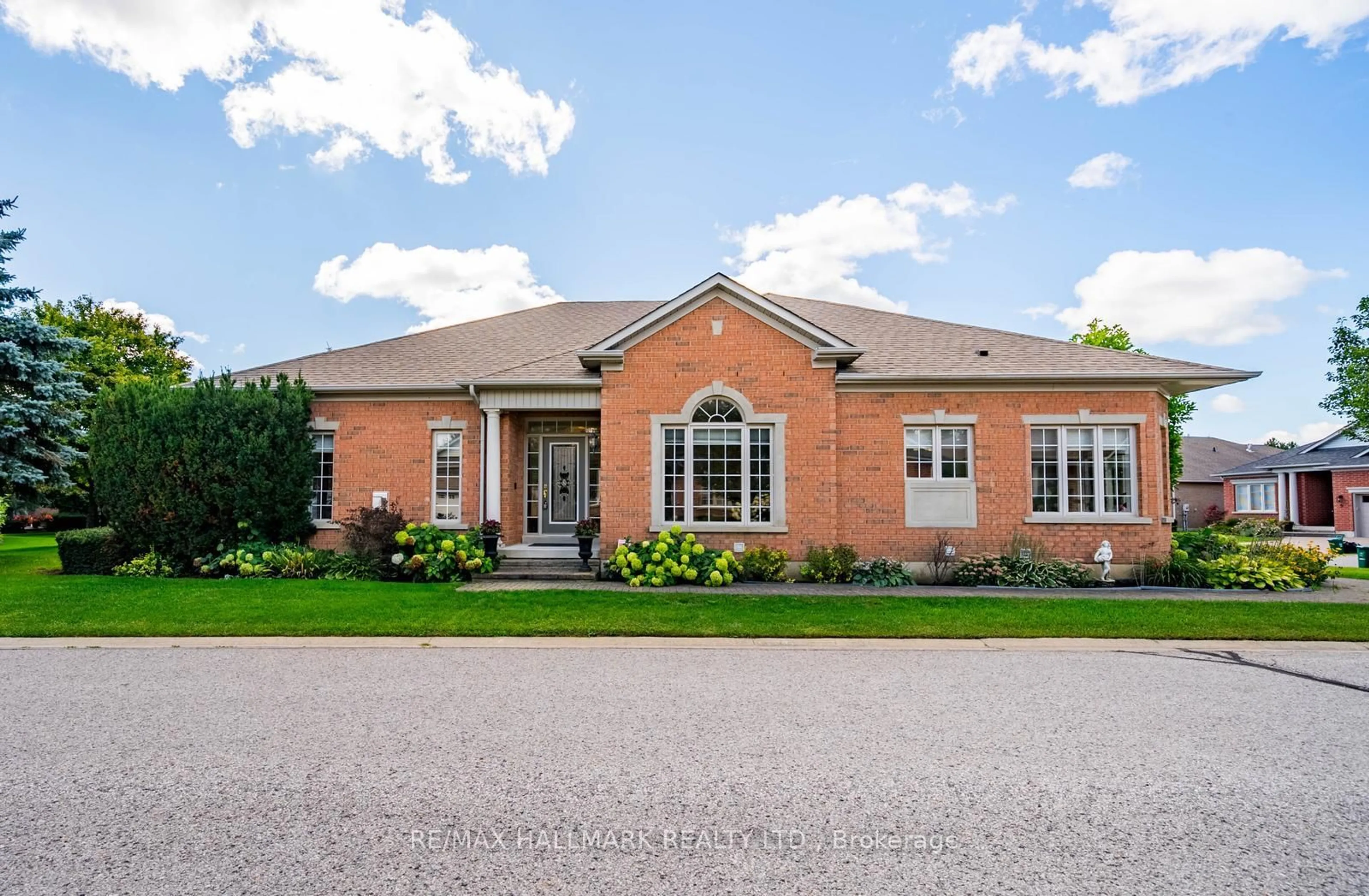 Home with brick exterior material, unknown for 10 Vardon Gate, Whitchurch-Stouffville Ontario L4A 1R7