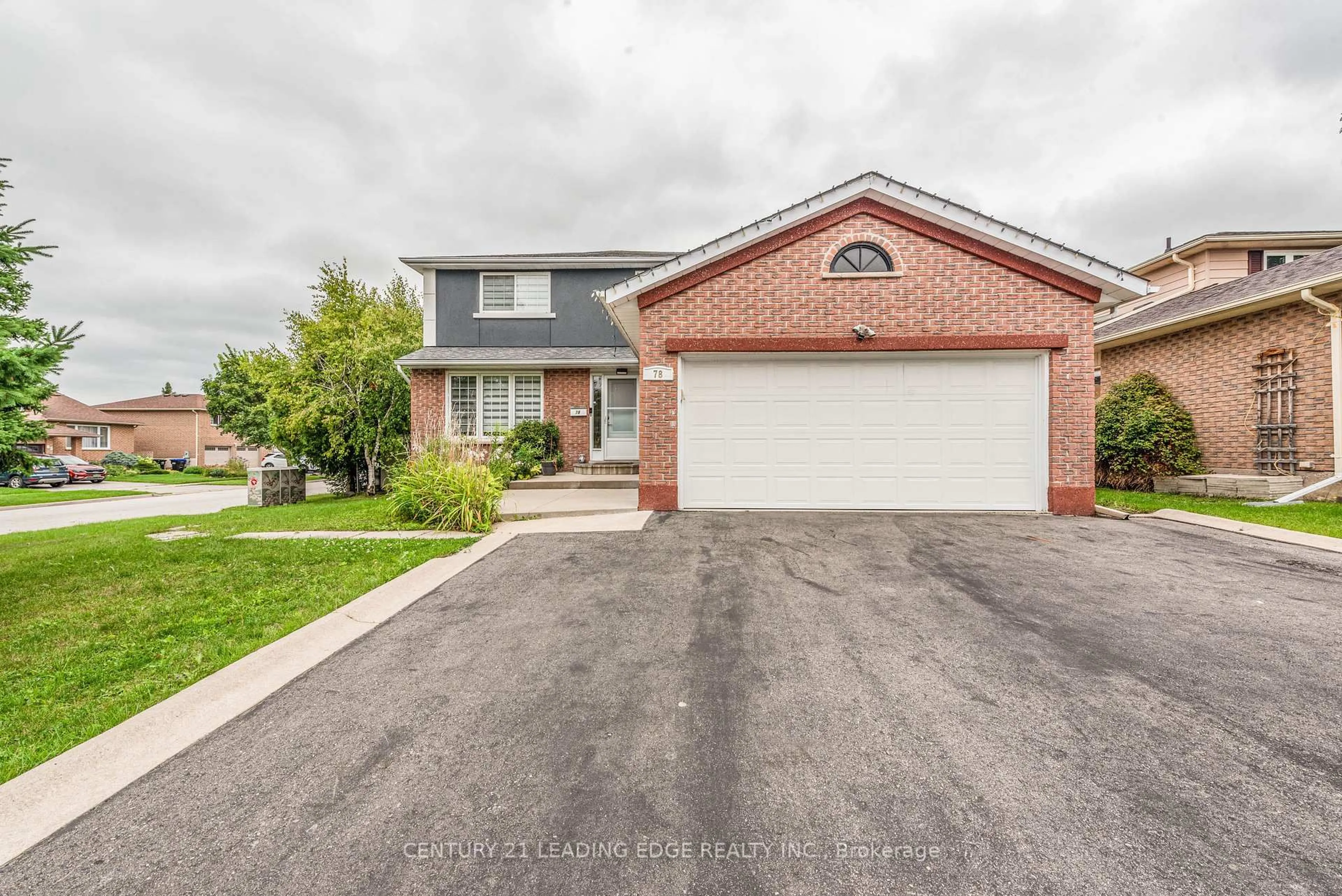 Home with brick exterior material, street for 78 Crown Cres, Bradford West Gwillimbury Ontario L3Z 2M1