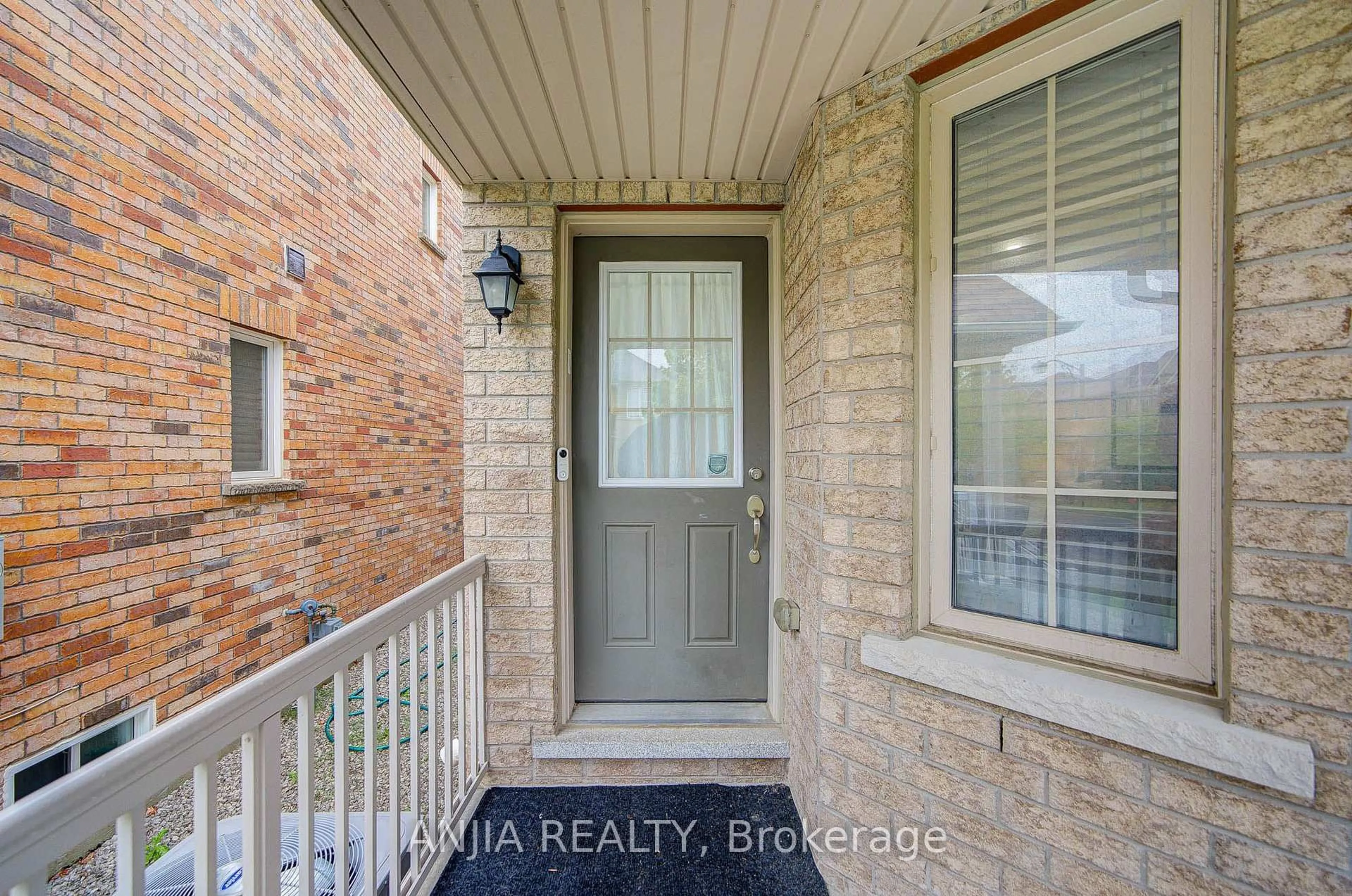 Indoor entryway for 719 Hammersly Blvd, Markham Ontario L6E 0R9