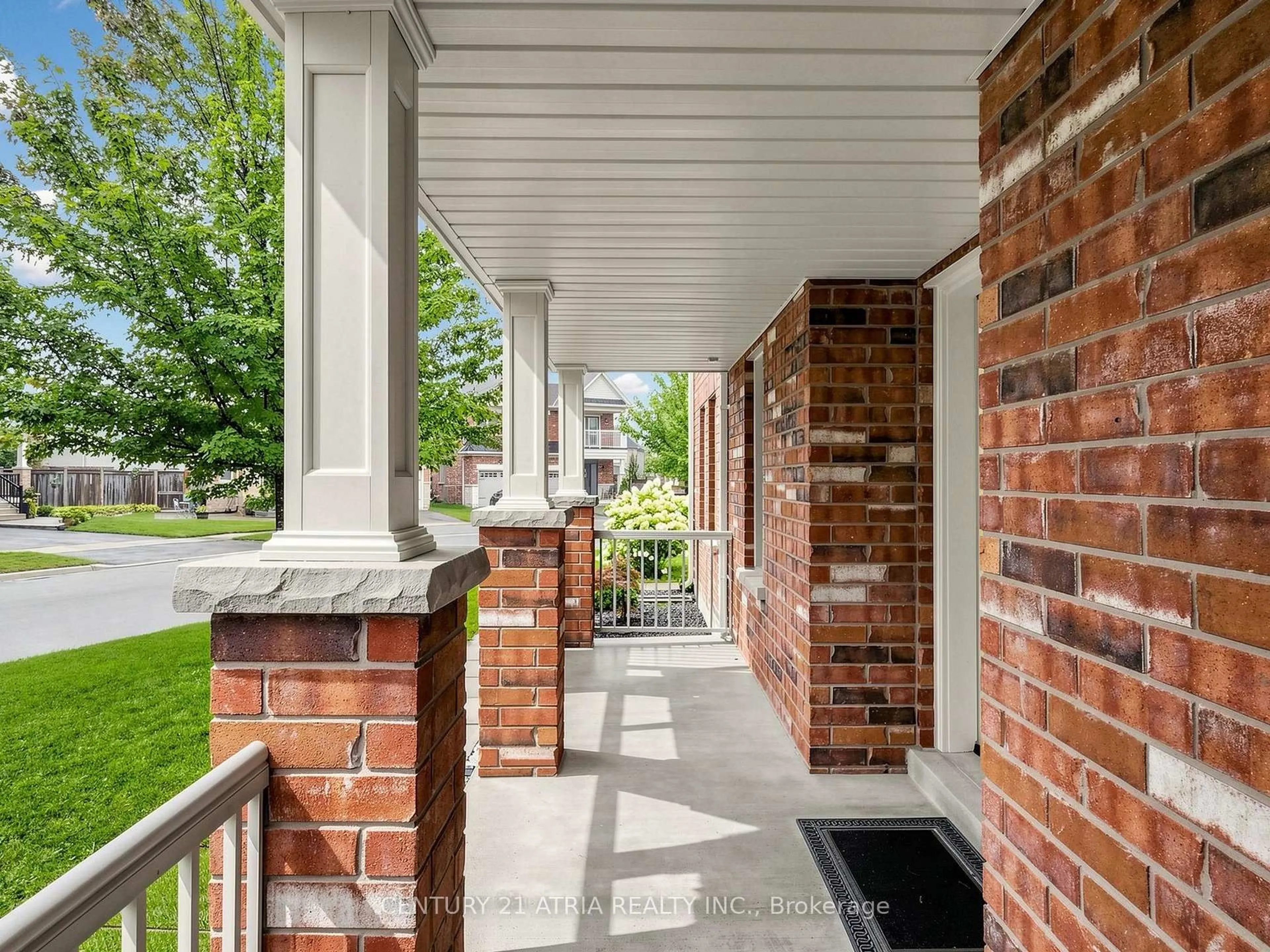 Home with brick exterior material, street for 36 Haroldcrest Lane, Whitchurch-Stouffville Ontario L4A 1T5