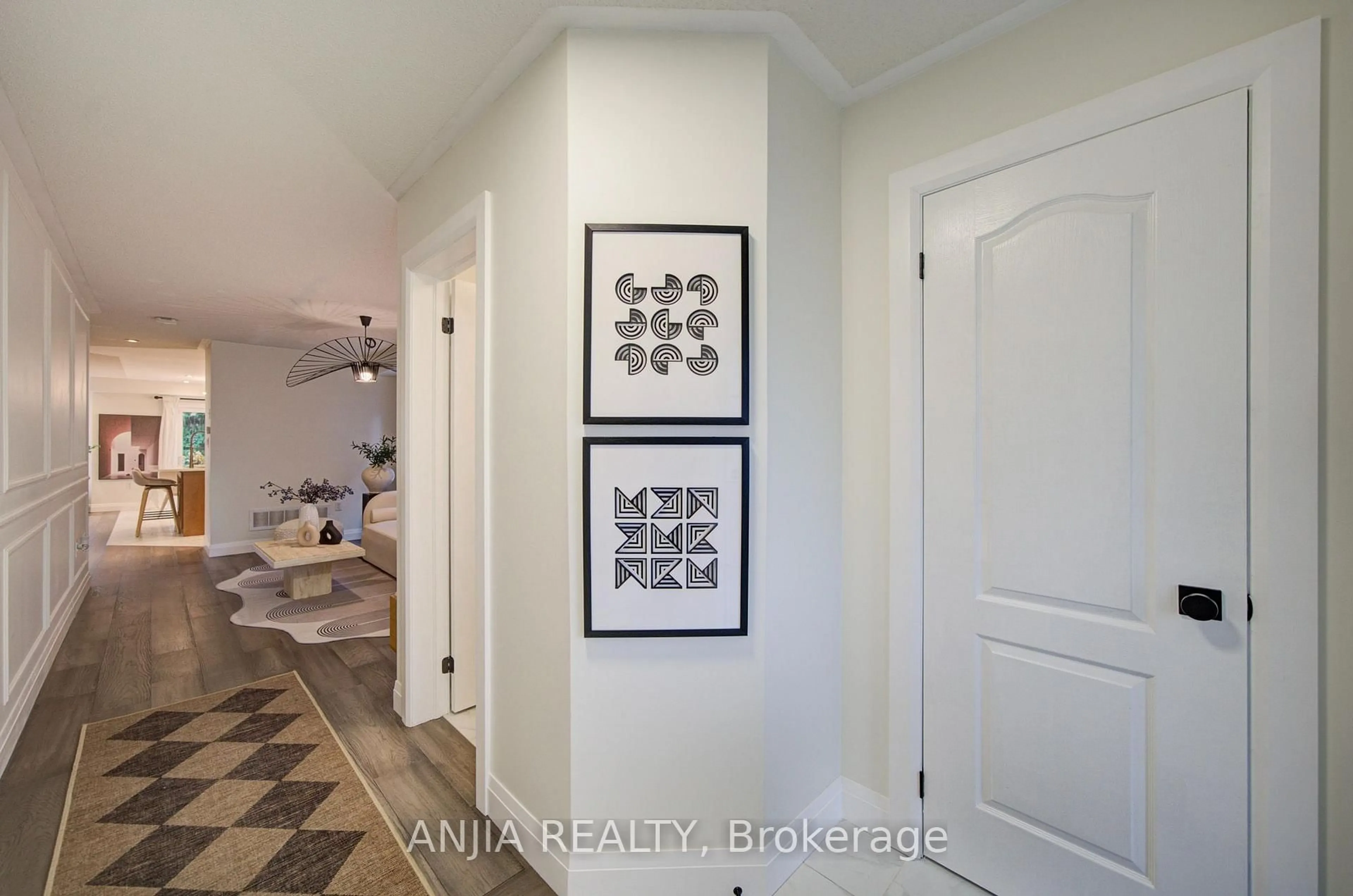 Indoor entryway for 88 Cabin Trail Cres, Whitchurch-Stouffville Ontario L4A 0S7