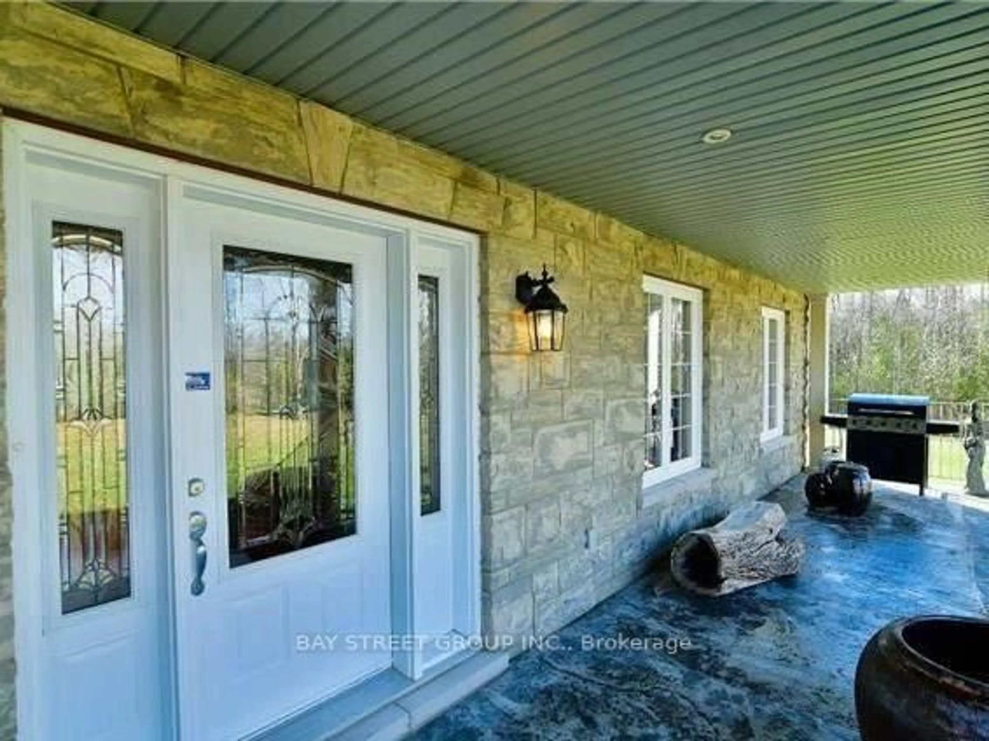 Indoor entryway for 6289 Black River Rd, Georgina Ontario L0E 1R0