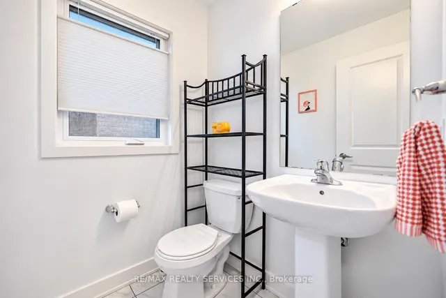 58 Pageant Ave, Vaughan 5