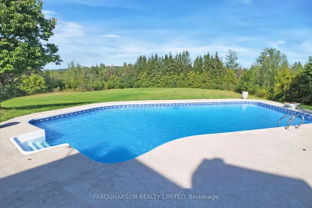729 Fowlers Rd, Uxbridge 5