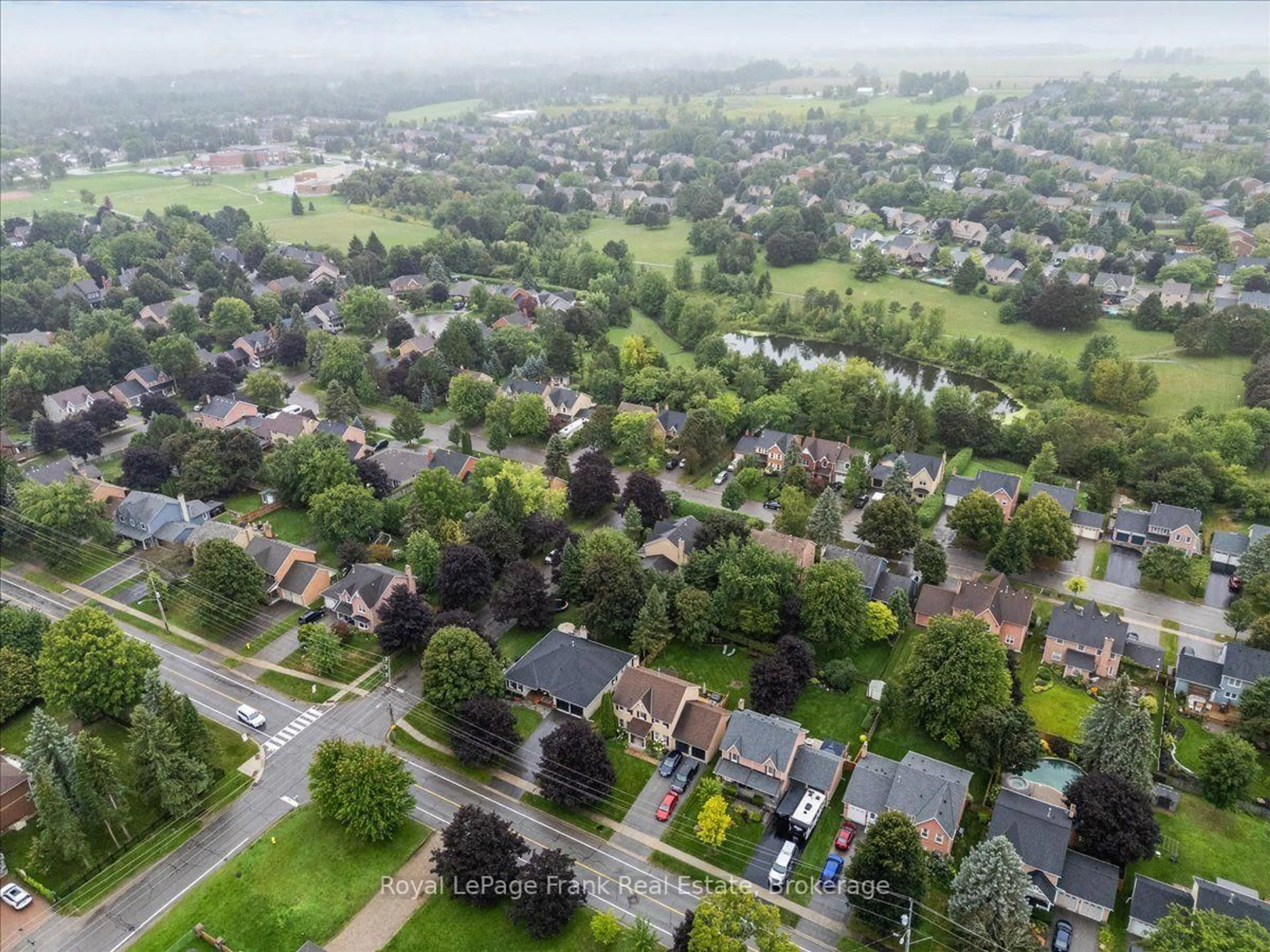 A pic from outside/outdoor area/front of a property/back of a property/a pic from drone, street for 66 Centre Rd, Uxbridge Ontario L9P 1A5