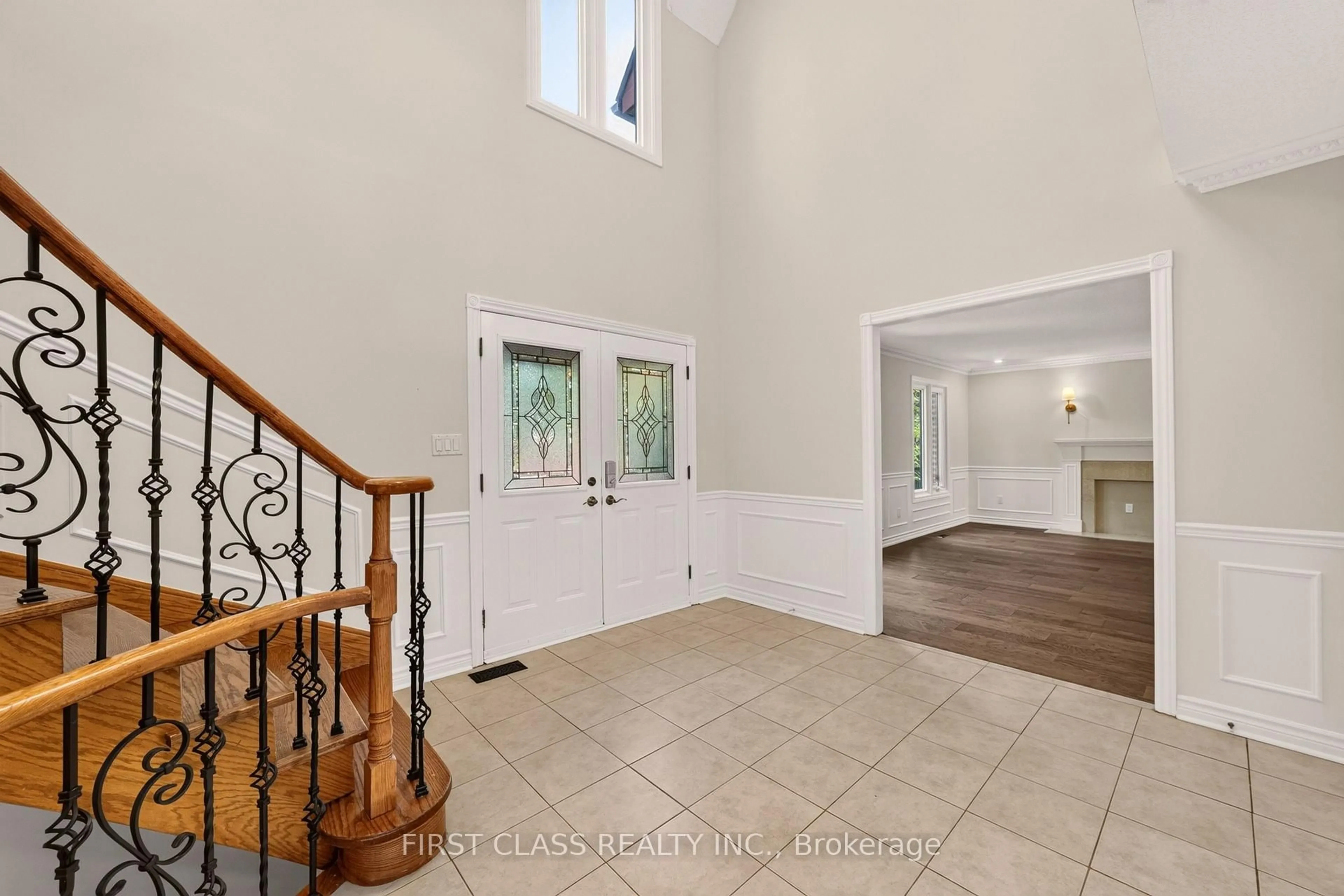Indoor entryway for 30 Ritter Cres, Markham Ontario L3R 4K5